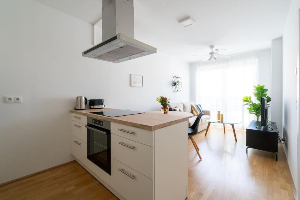 Spotless 1br, Quick Link By Hm * Vienna