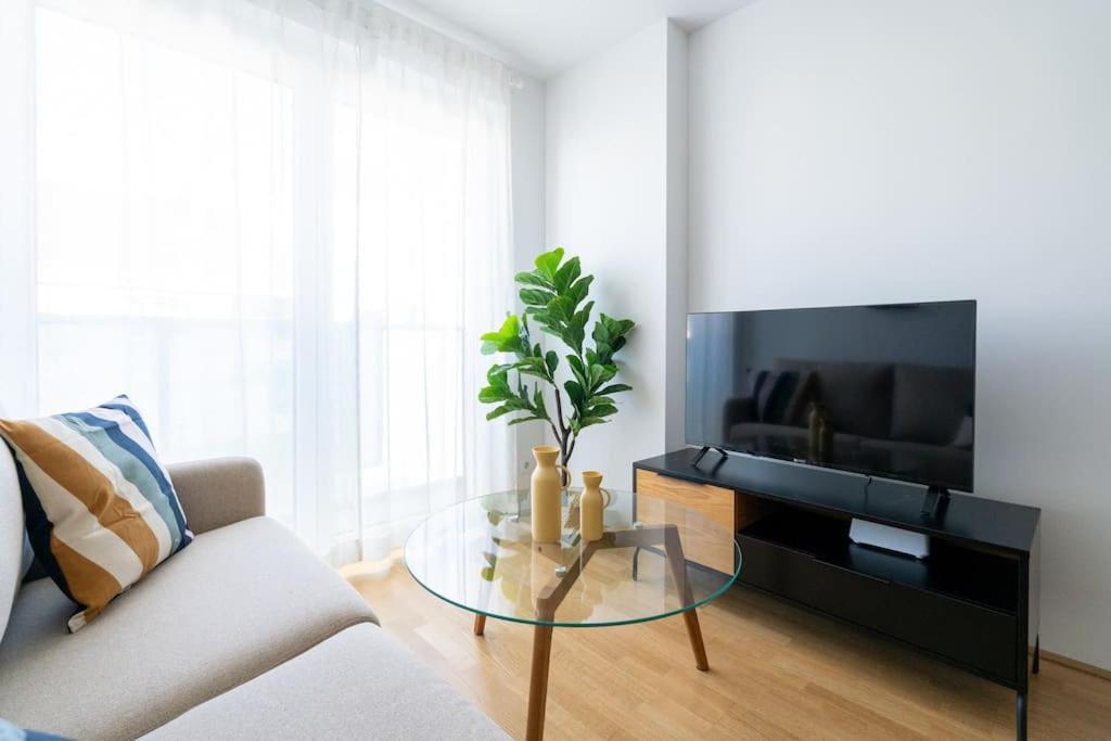 Spotless 1br, Quick Link By Hm Vienna