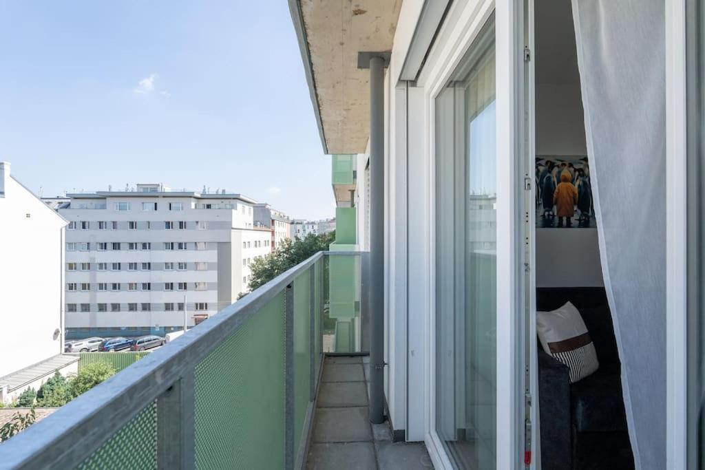 Apartment Trendy 1br, Direct Access By Hm