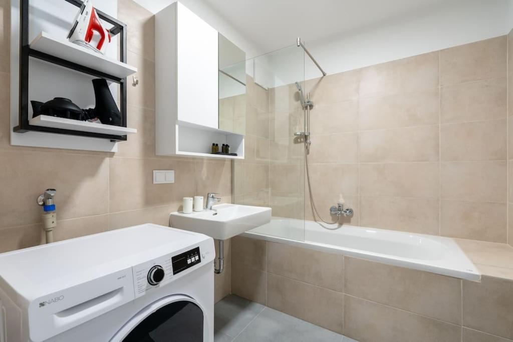 Trendy 1br, Direct Access By Hm * Vienna