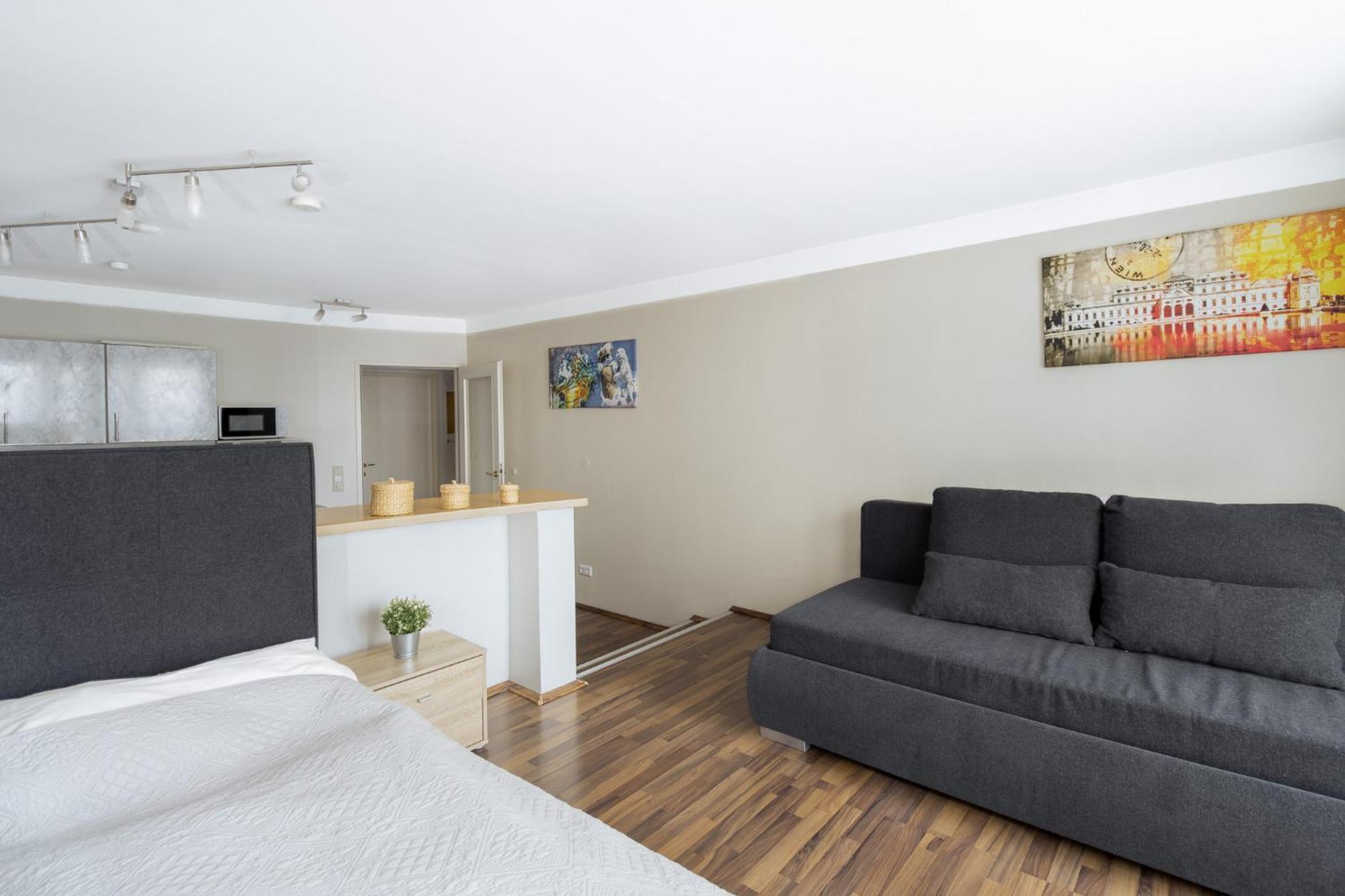 Karmeliter Flat | Contactless Check-in