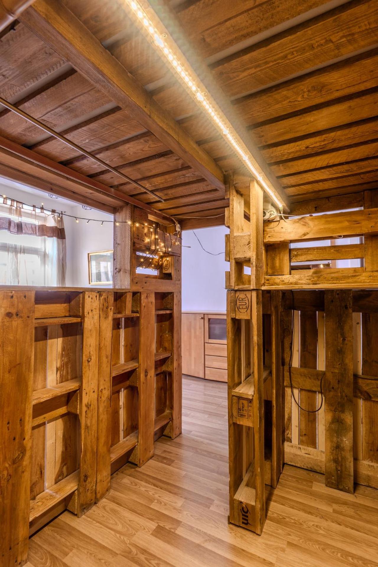 5 Stops Away From City-centre Apartment Wien