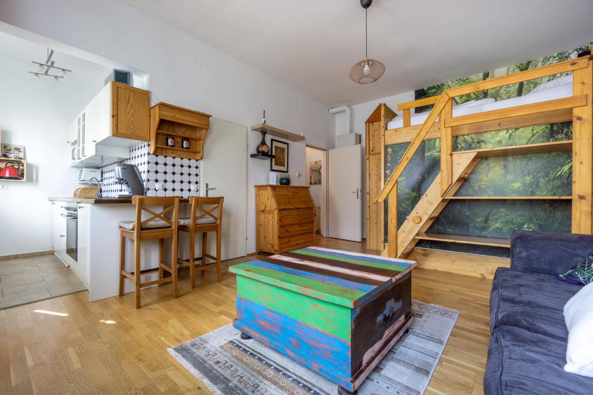 Next To Stadthalle & Westbahnhof Apartment