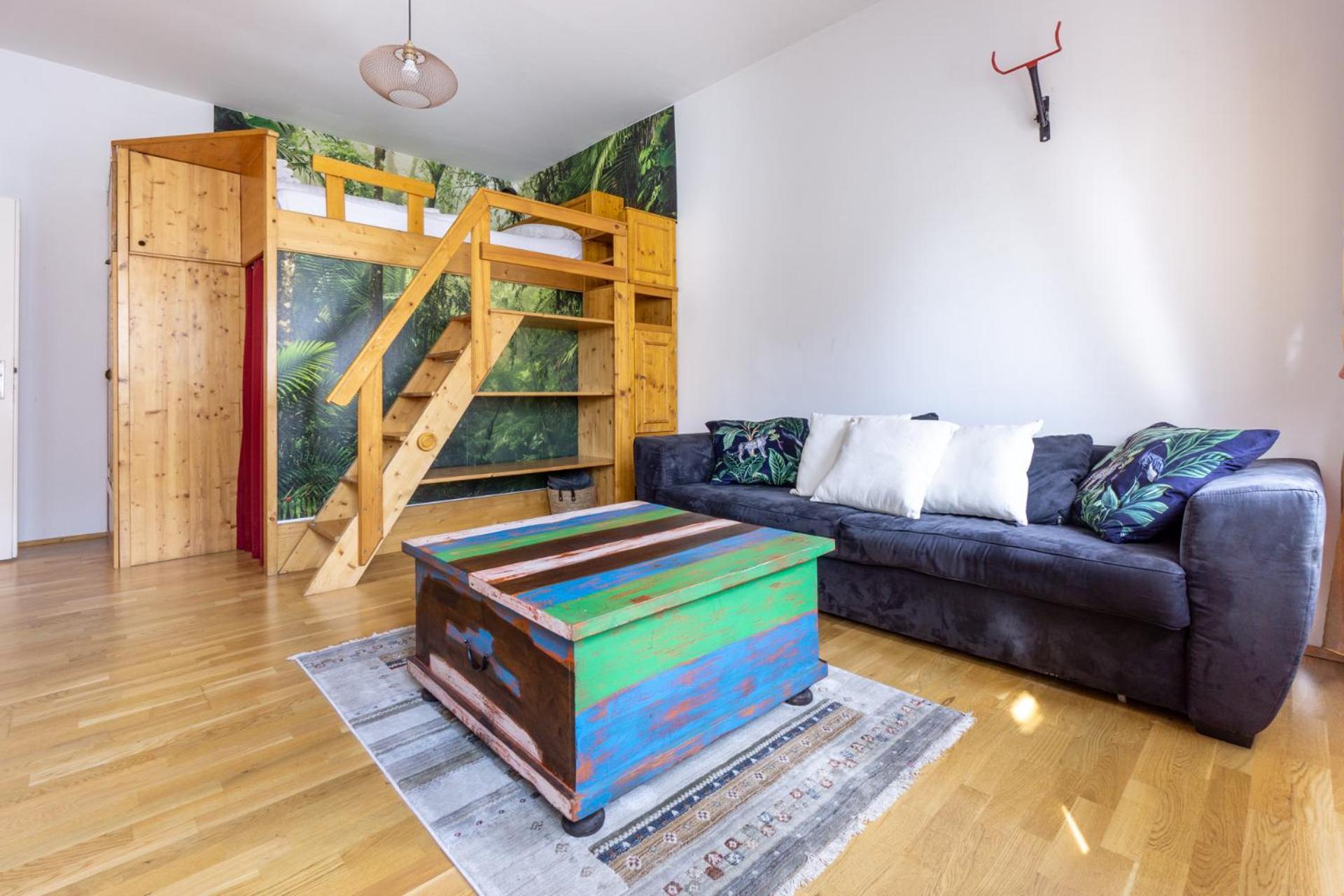 Next To Stadthalle & Westbahnhof Apartment