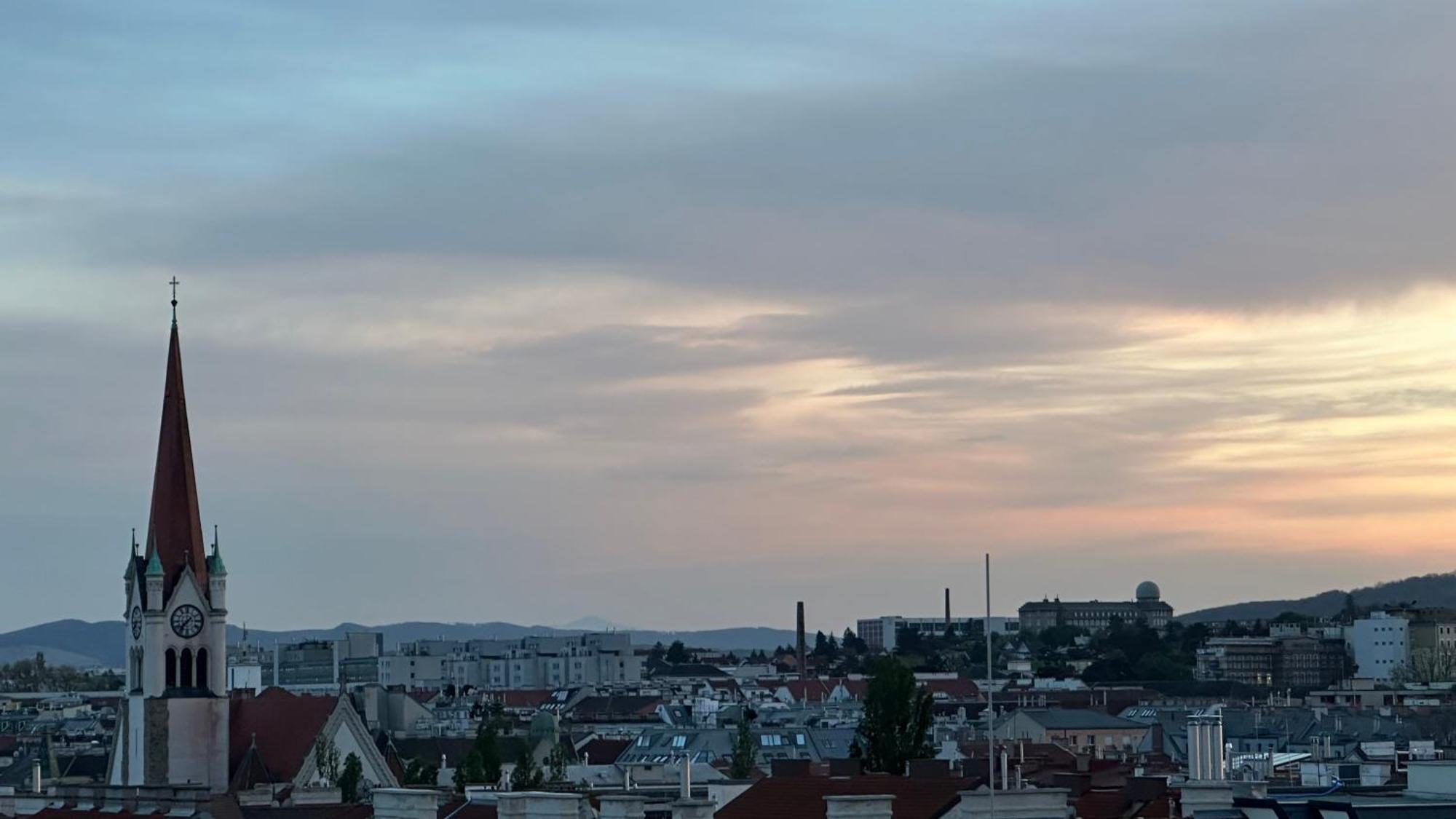 Wiener Schloss Wilhelminen 360° Views Wien