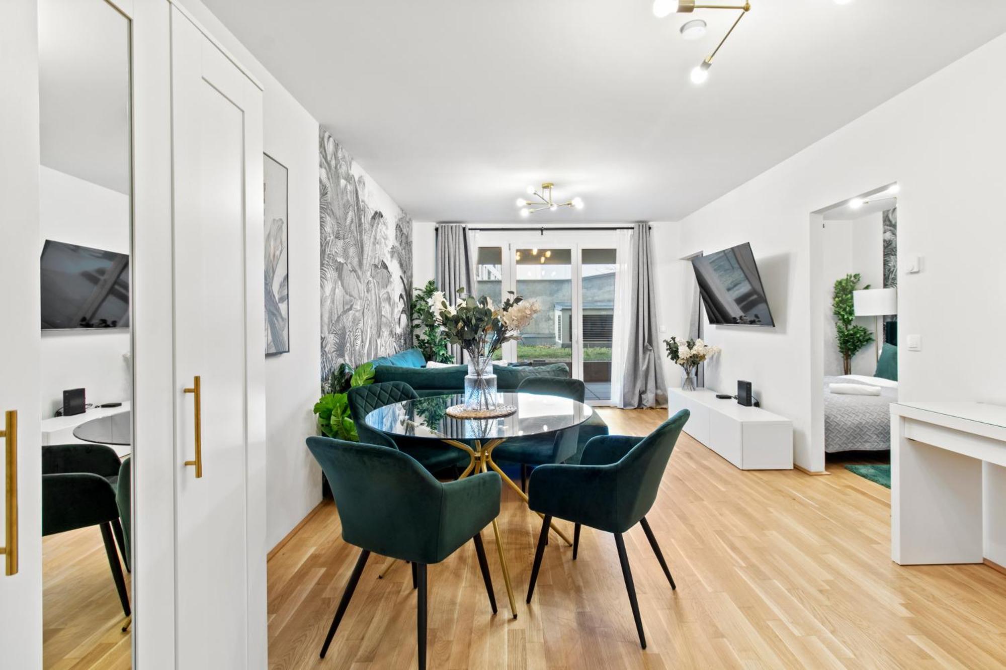 Balcony I 50 M² I Near Center Appartamento *