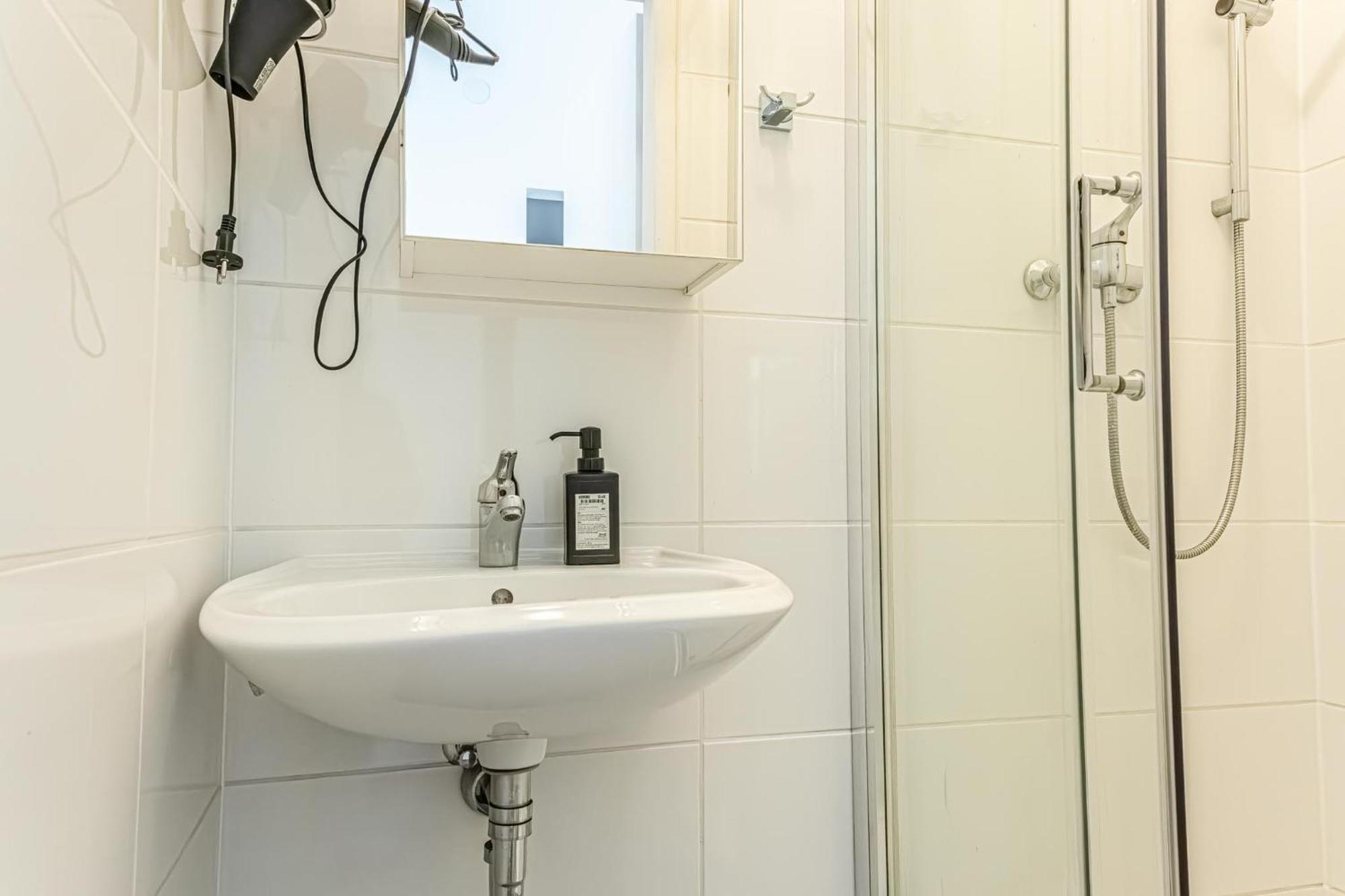 Apartment Stylish 1br Apartment- Near Westbahnhof U3&u6