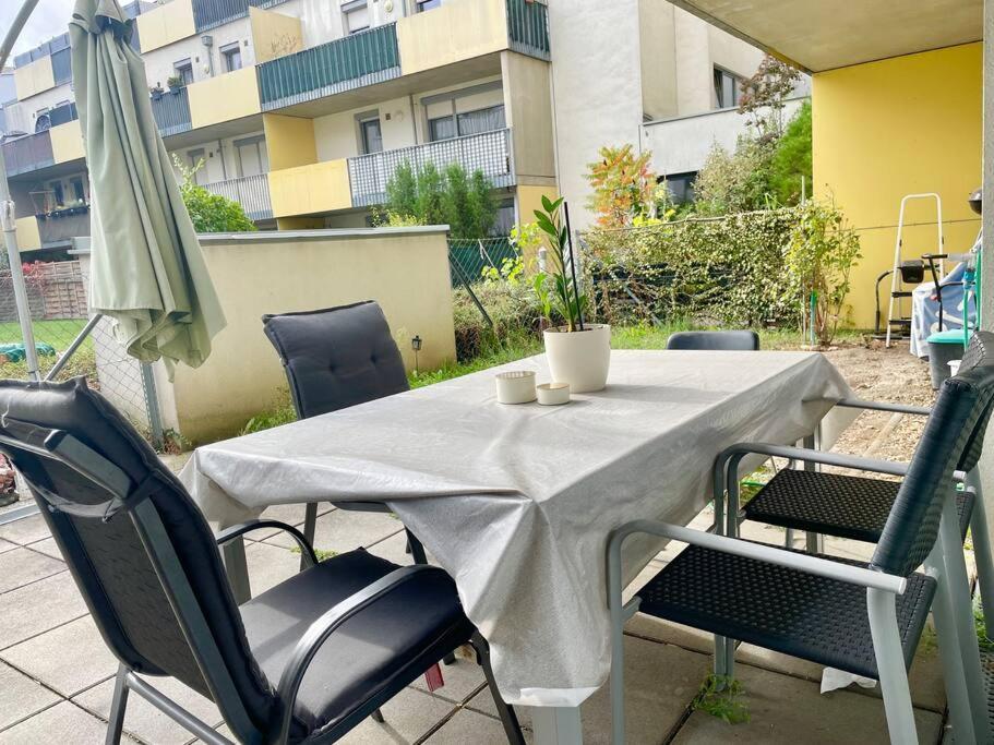 With Garden Near Schoenbrunn - 10 Min To Center Vienna