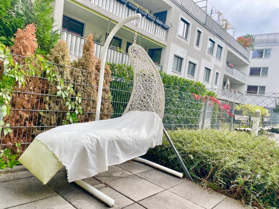 With Garden Near Schoenbrunn - 10 Min To Center Apartment Vienna