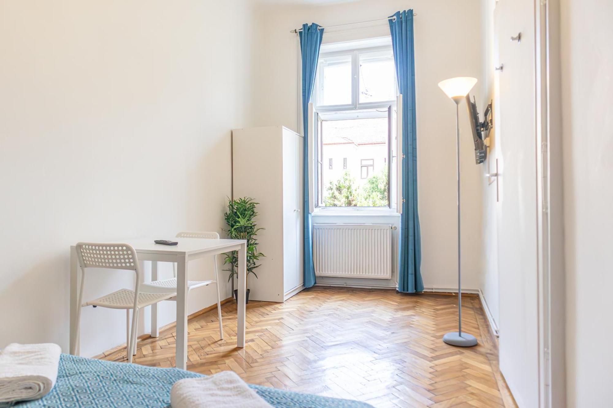 Spacious 3br Shared Apt. Comfortable And Roomy