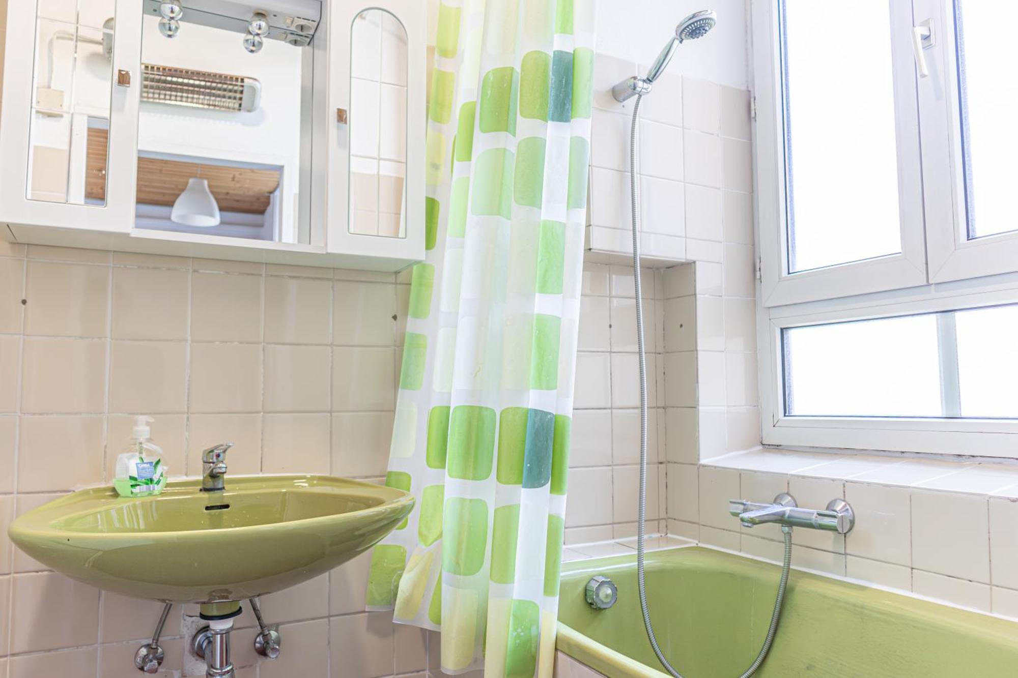 Spacious 3br Shared Apt. Comfortable And Roomy Apartment Vienna