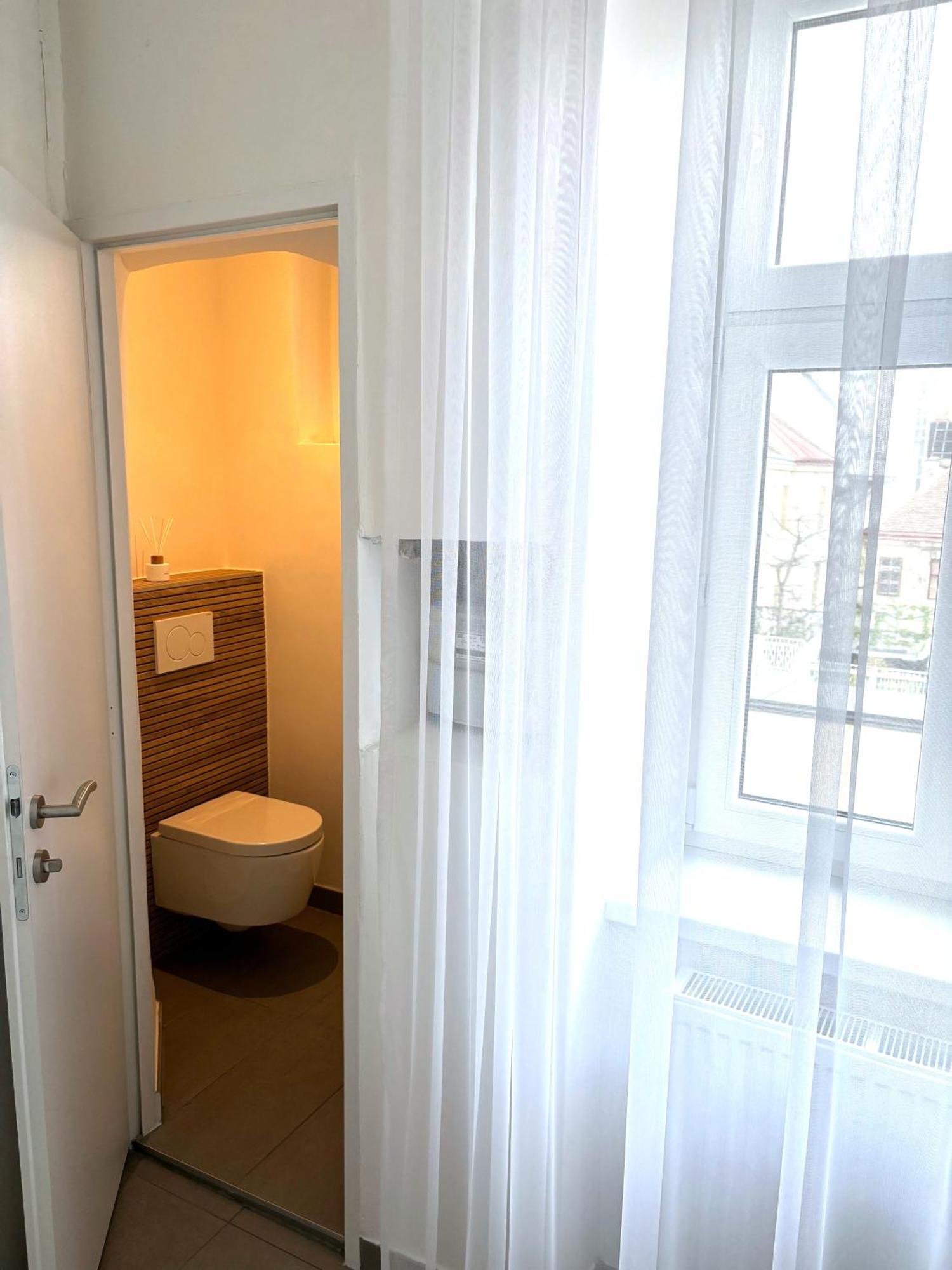 Traumhafte Fuer 3, Grosszuegig, Walk In Dusche Apartment Vienna