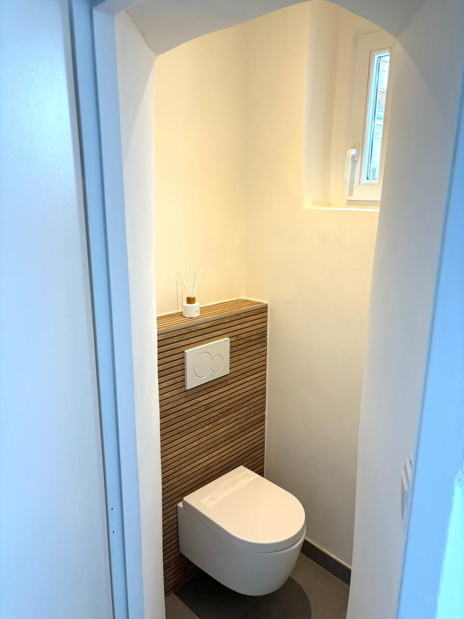 Traumhafte Fuer 3, Grosszuegig, Walk In Dusche Apartment *