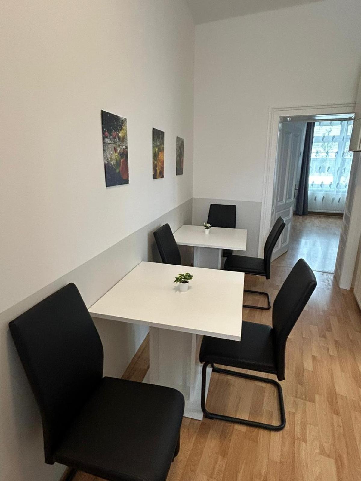 Apartment Paky 00210 Vienna