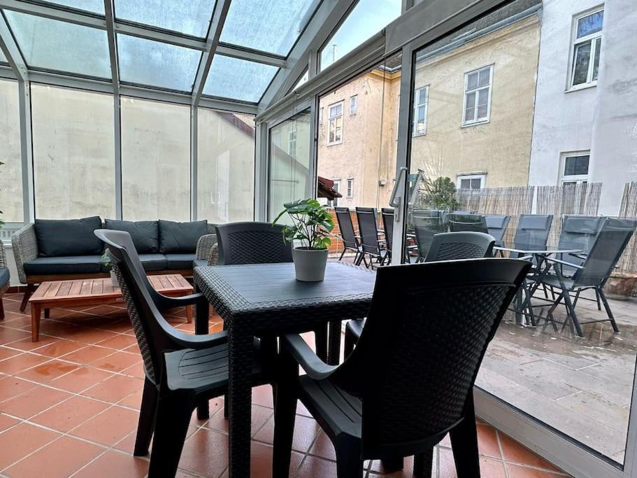 5 Bedroom I Winter Garden I Near Metro * Vienna