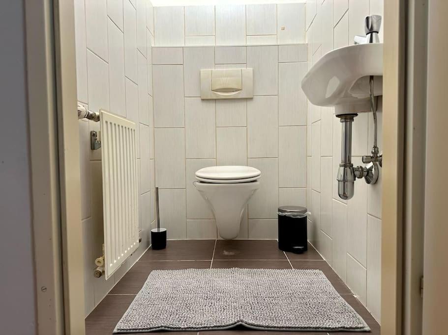 Apartment 5 Bedroom I Winter Garden I Near Metro *
