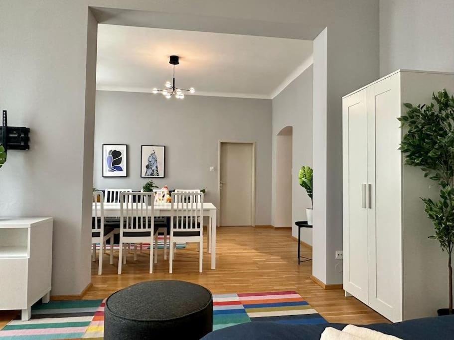 5 Bedroom I Winter Garden I Near Metro * Vienna