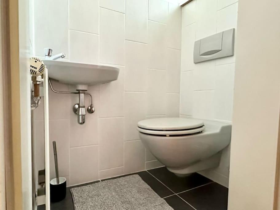 5 Bedroom I Winter Garden I Near Metro *