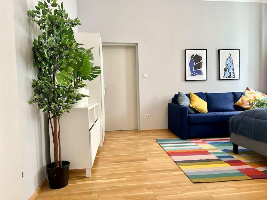5 Bedroom I Winter Garden I Near Metro Vienna