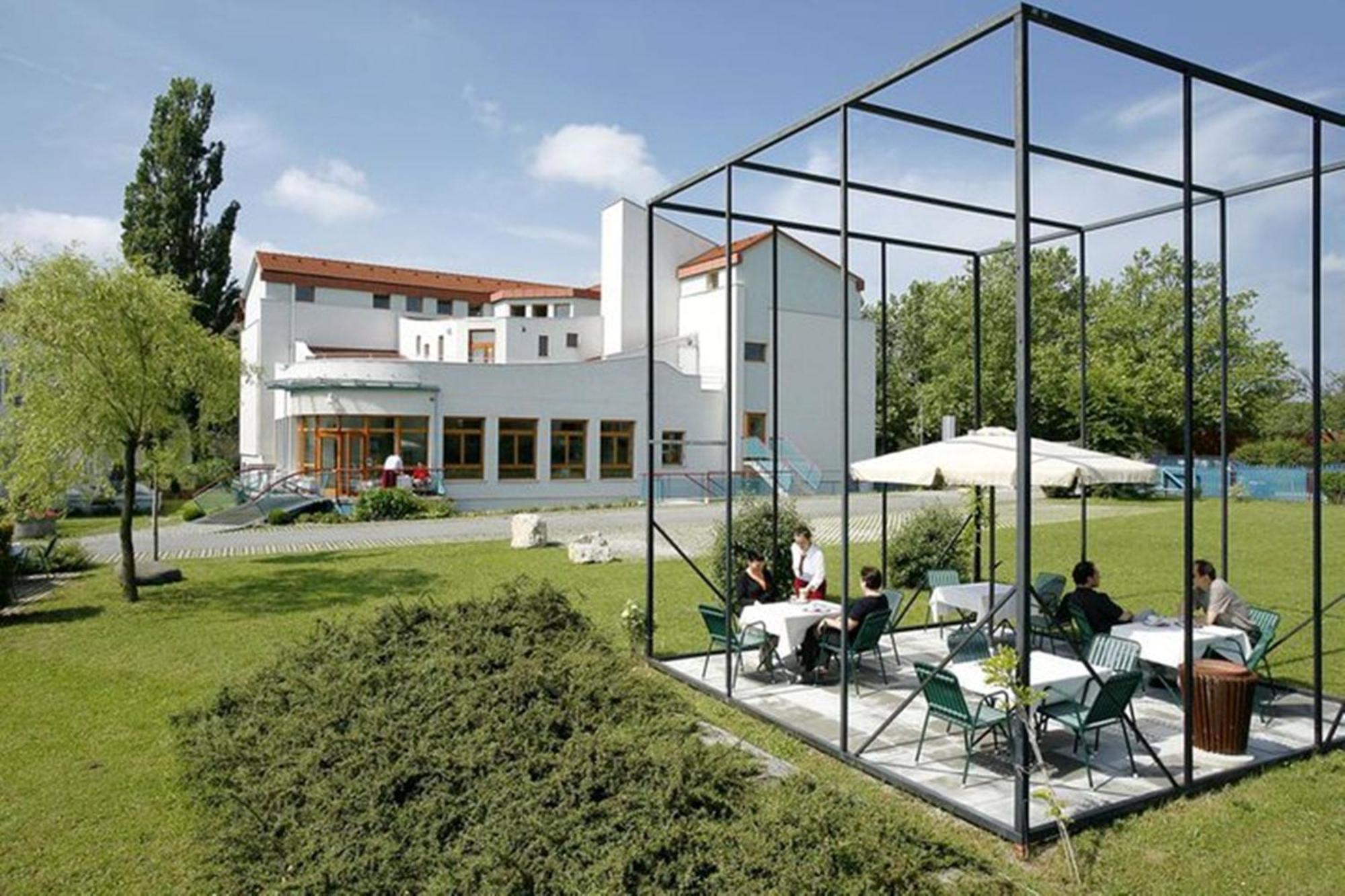 Am Spiegeln Dialog.hotel.wien Wien