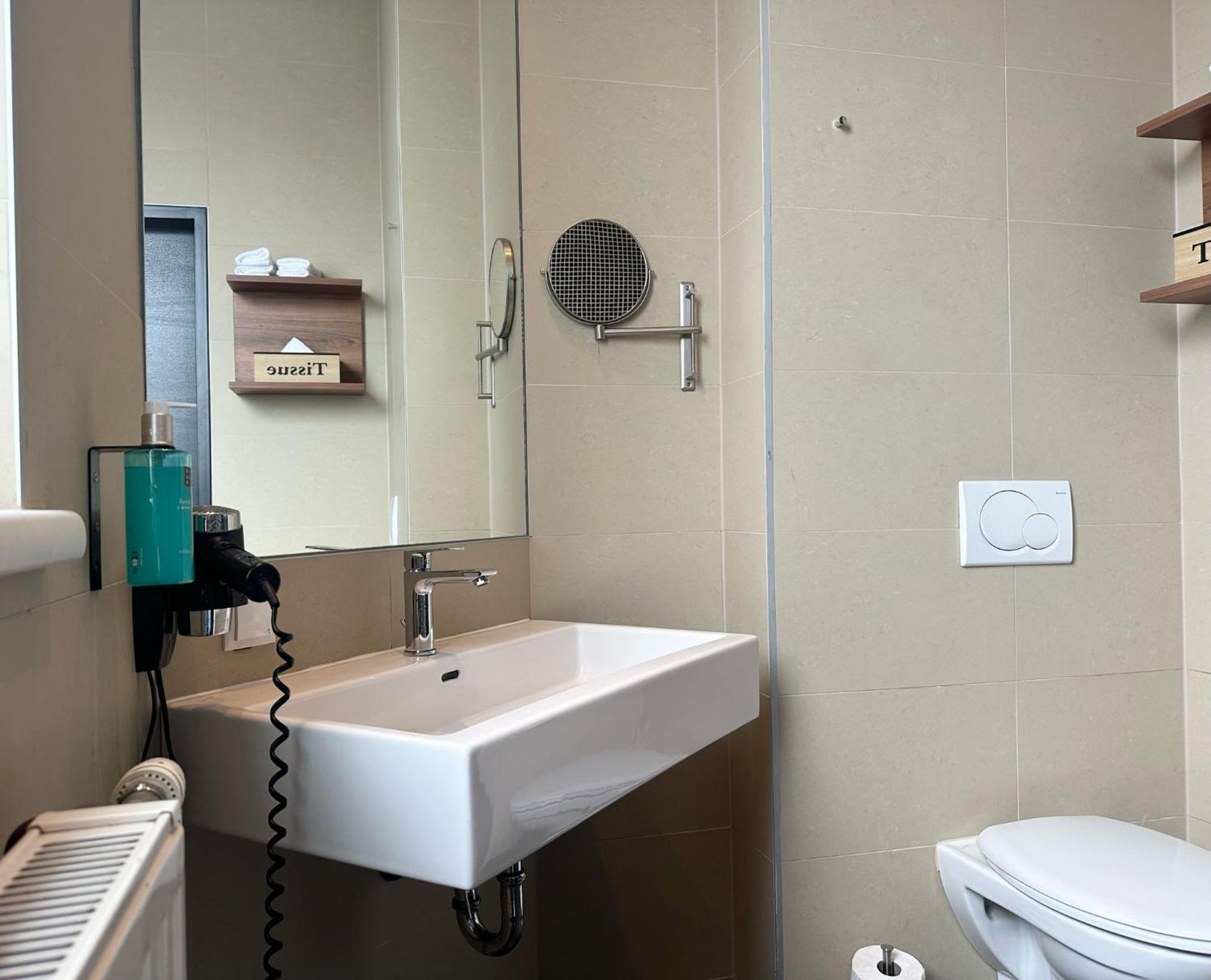 Hotel George 4*