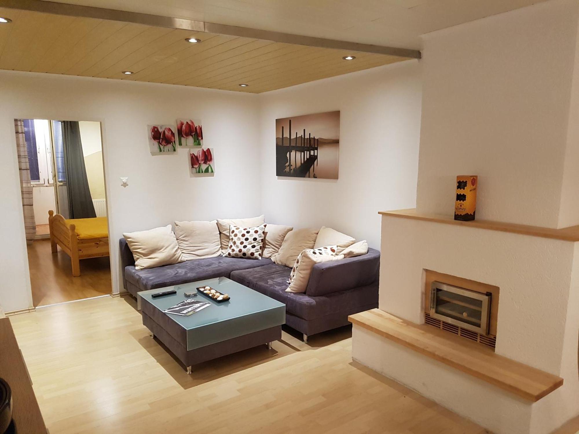 Apartment Esslinger Hauptstr Spacious With Loggia
