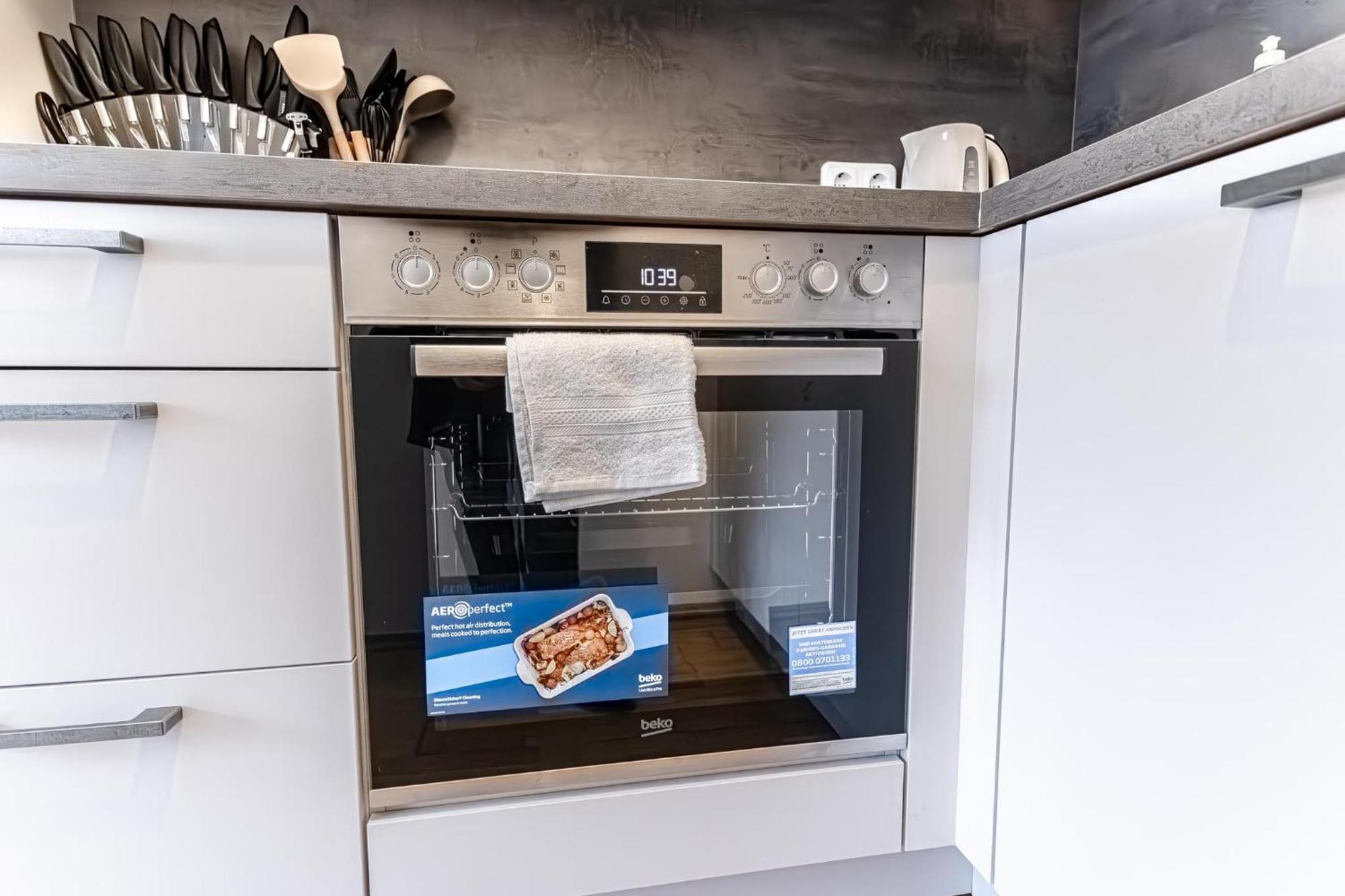 Chic 1br And 1lr With Kingbed, 9 Min To Center Via Metro Vienna