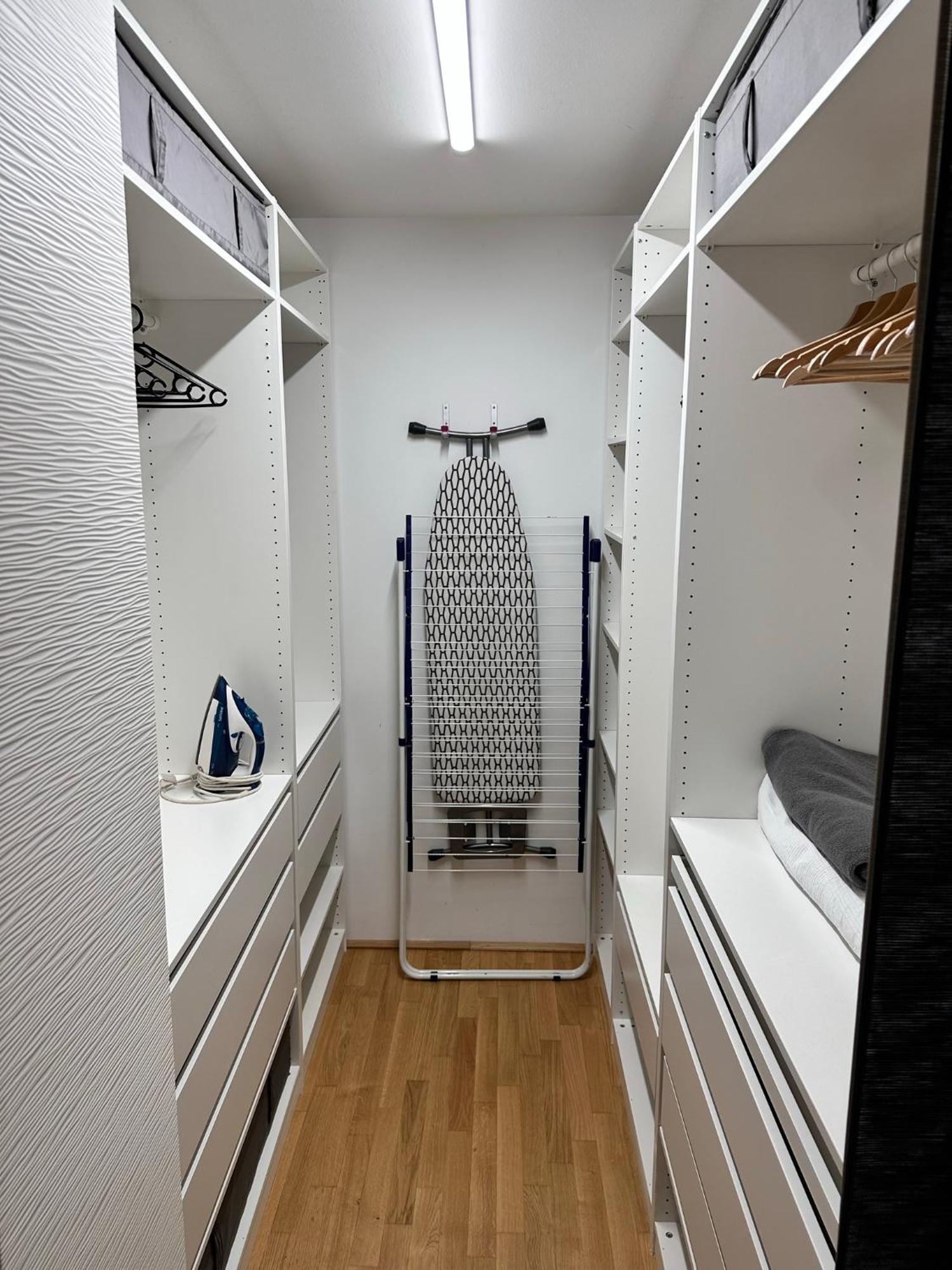 Apartment 2-zimmer In Oberlaa Mit Privatem Tiefgaragen Platz