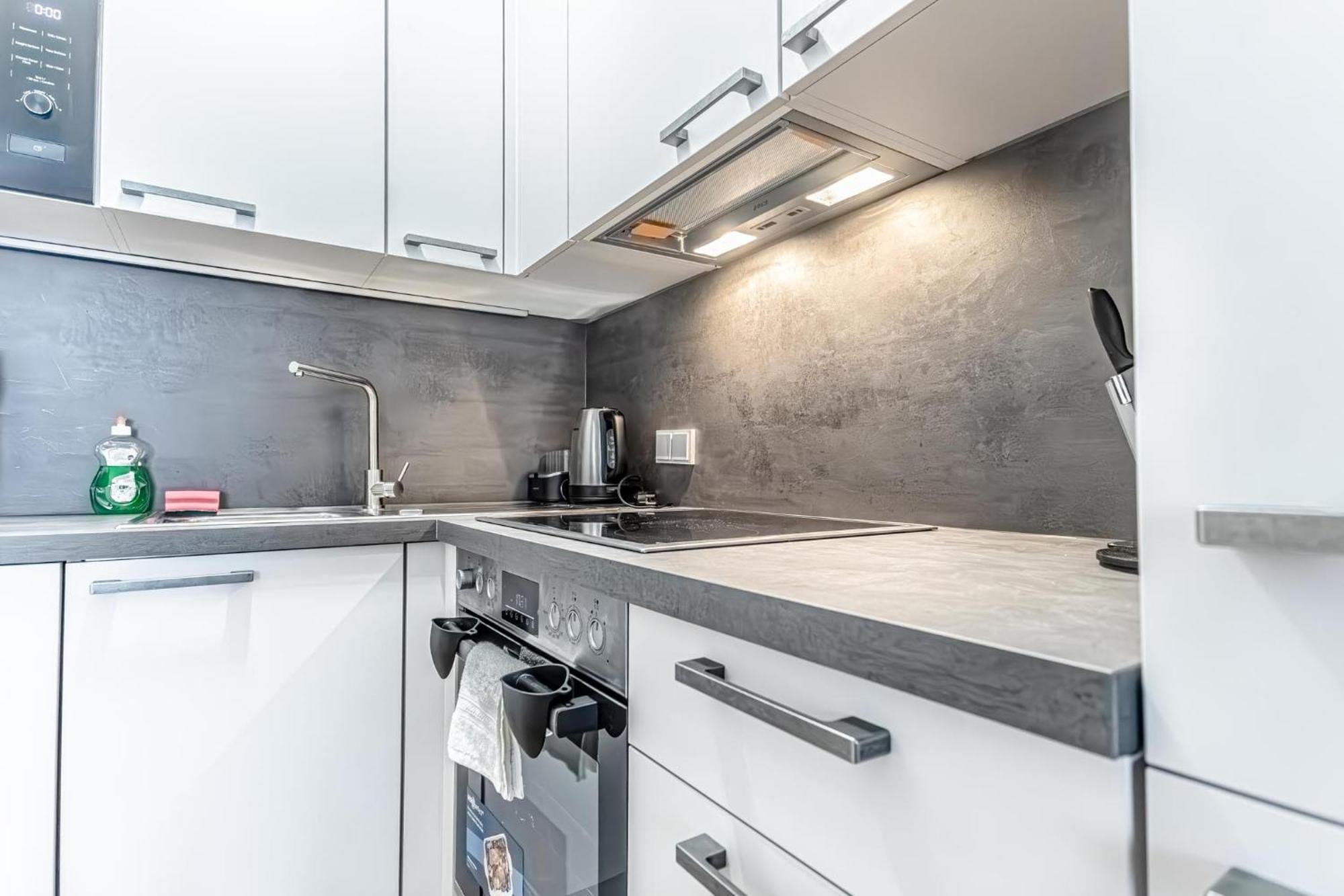 Charming 1br, Steps From Reumannplatz U1