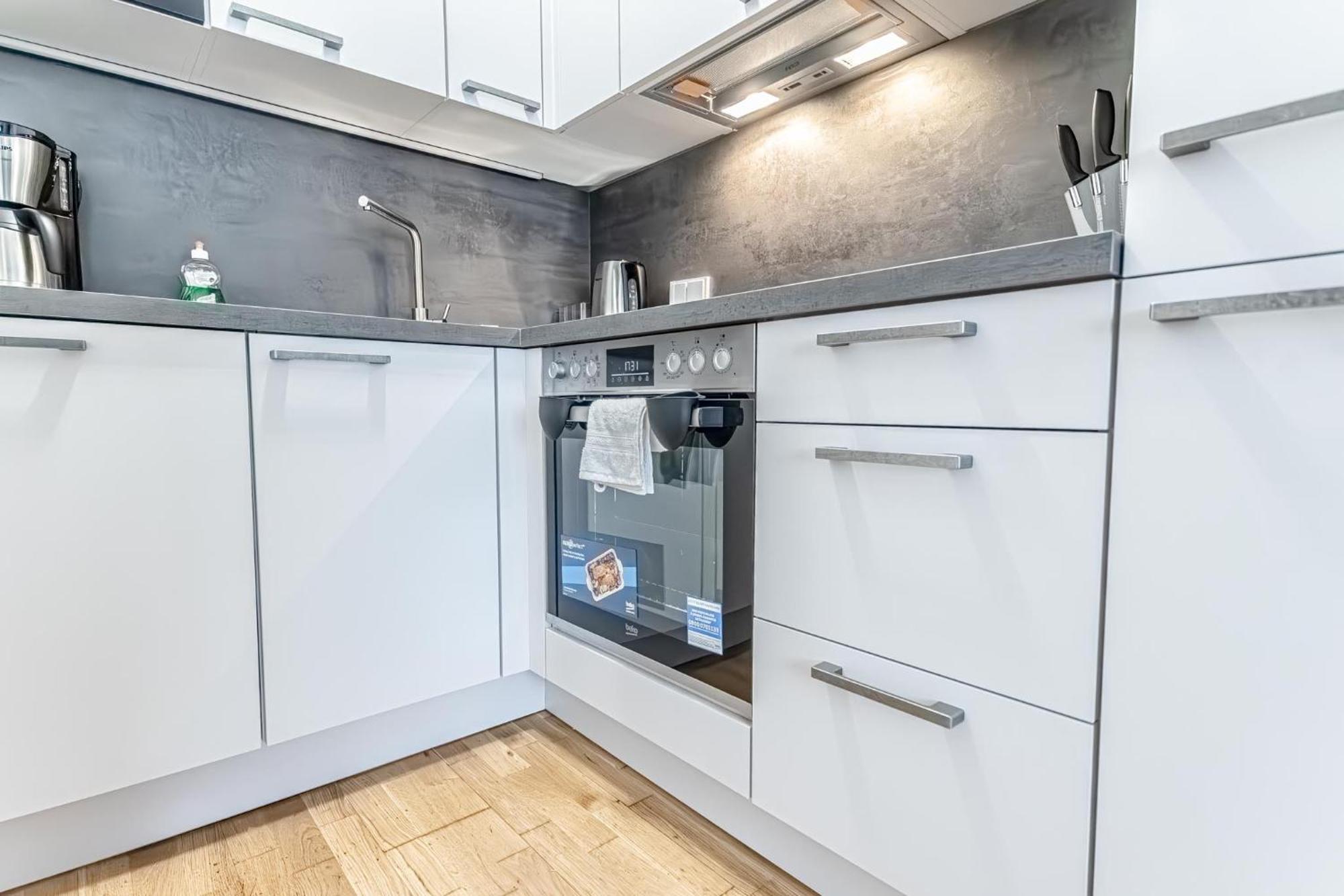 Charming 1br, Steps From Reumannplatz U1 Wien