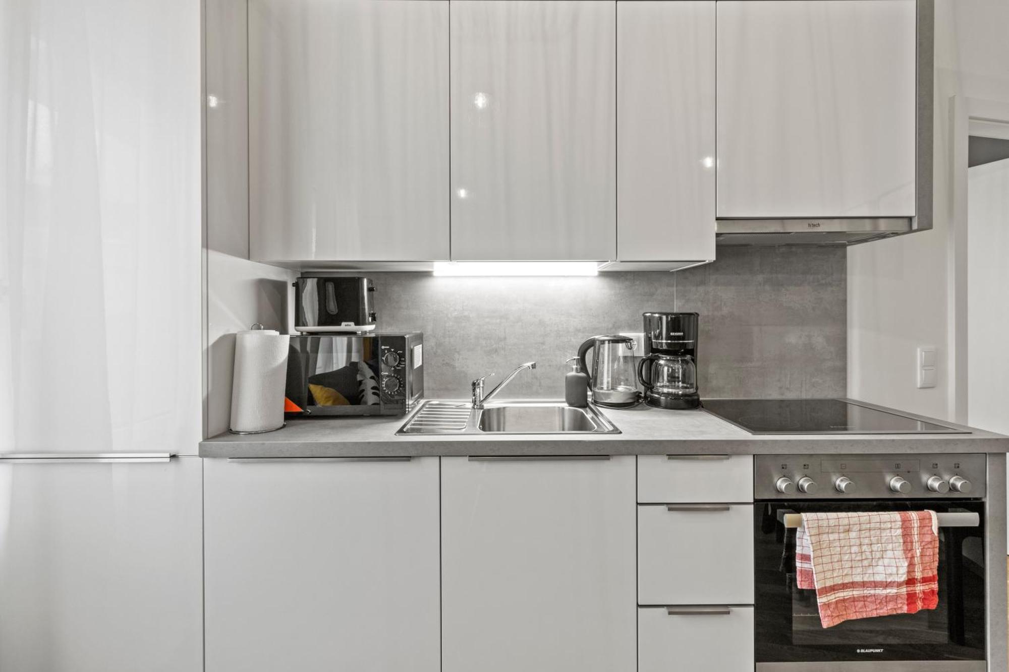 Apartment Paid Parking - 1 Minute To Public Transport - 3 Min To Supermarket And Pharmacy