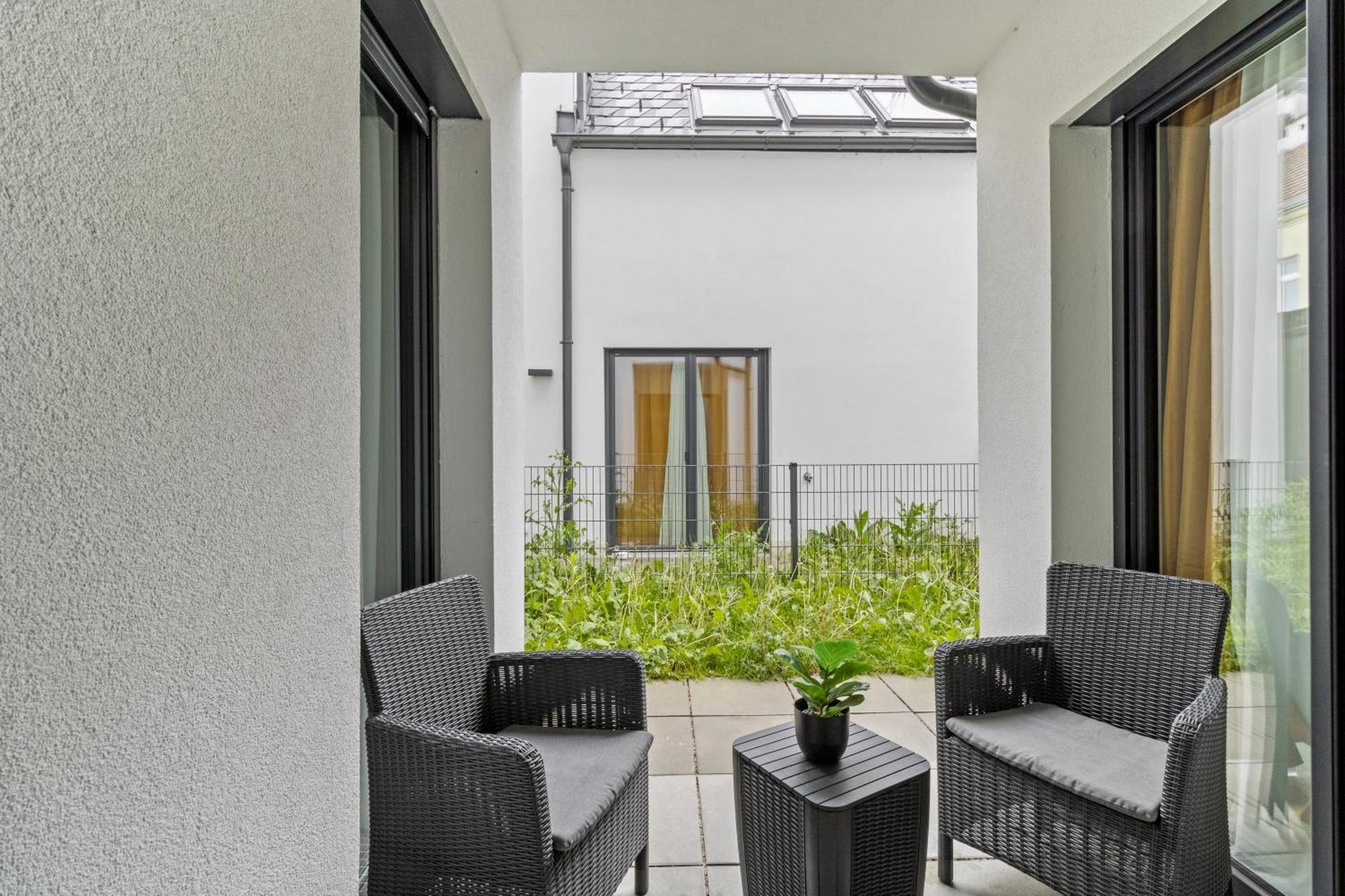 Apartment Paid Parking - 1 Minute To Public Transport - 3 Min To Supermarket And Pharmacy