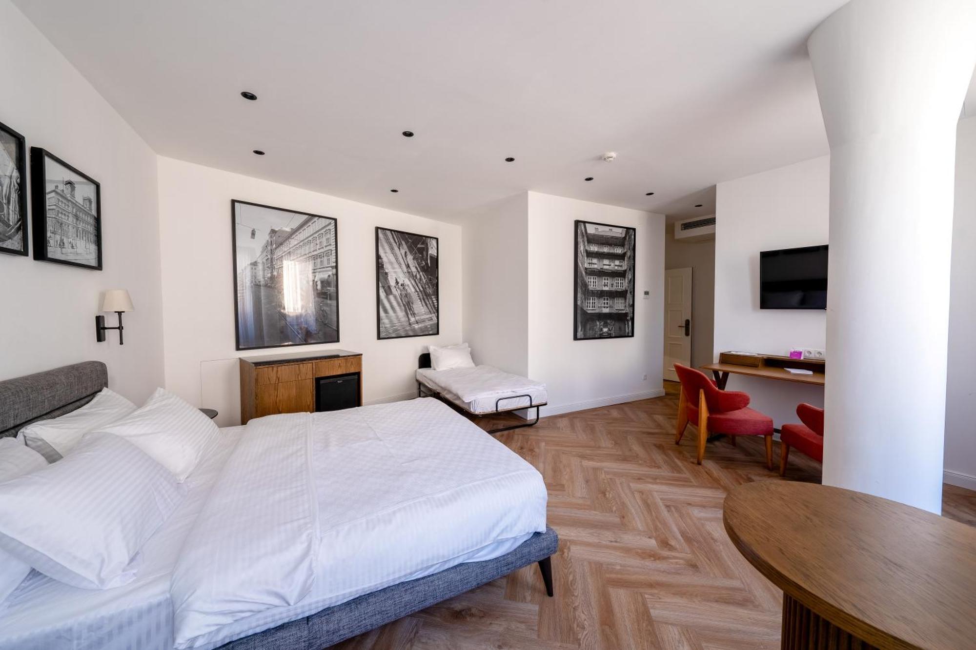 Aparthotel Lights - Domenig By Kent Viena