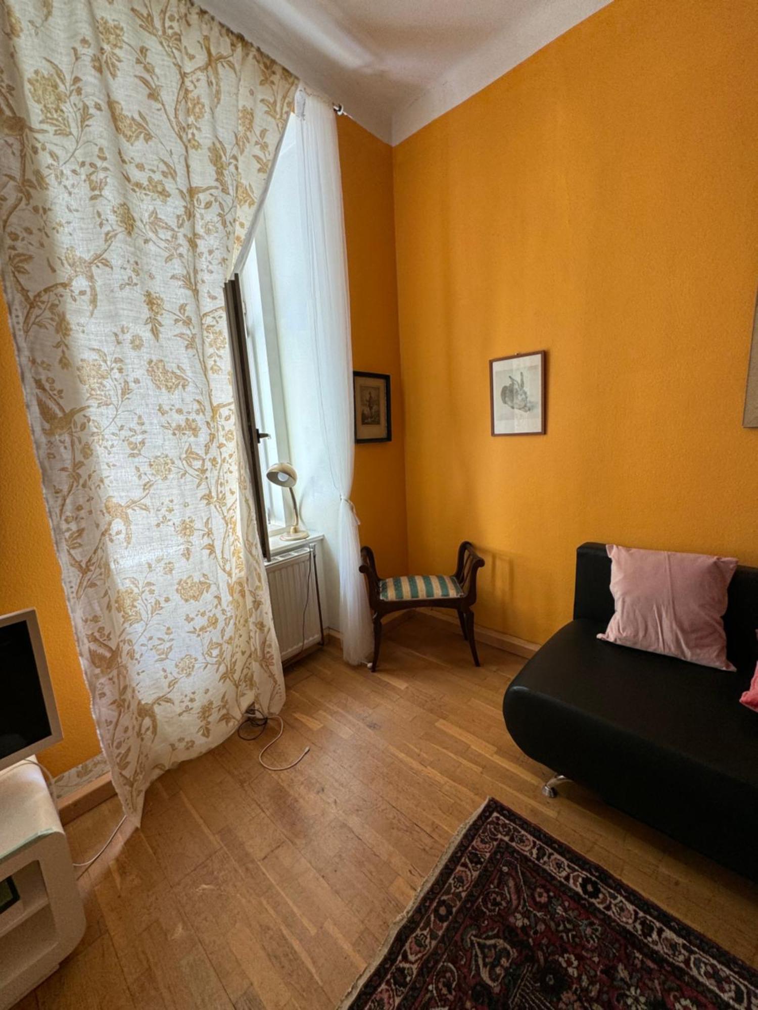 Apartment The Place To Be 2 