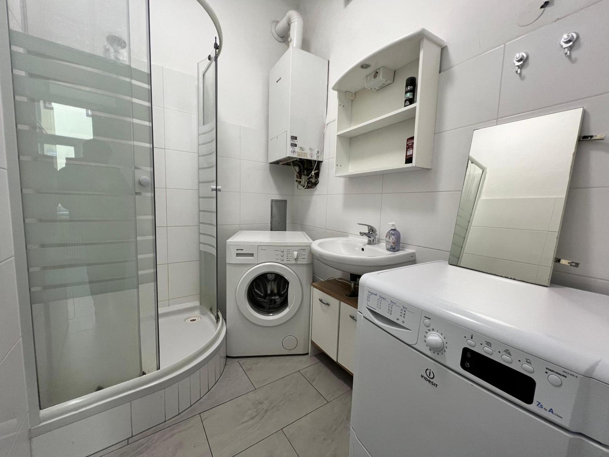 Apartment Cozy 4br Shared Apt.- Near U3/zippererstrasse