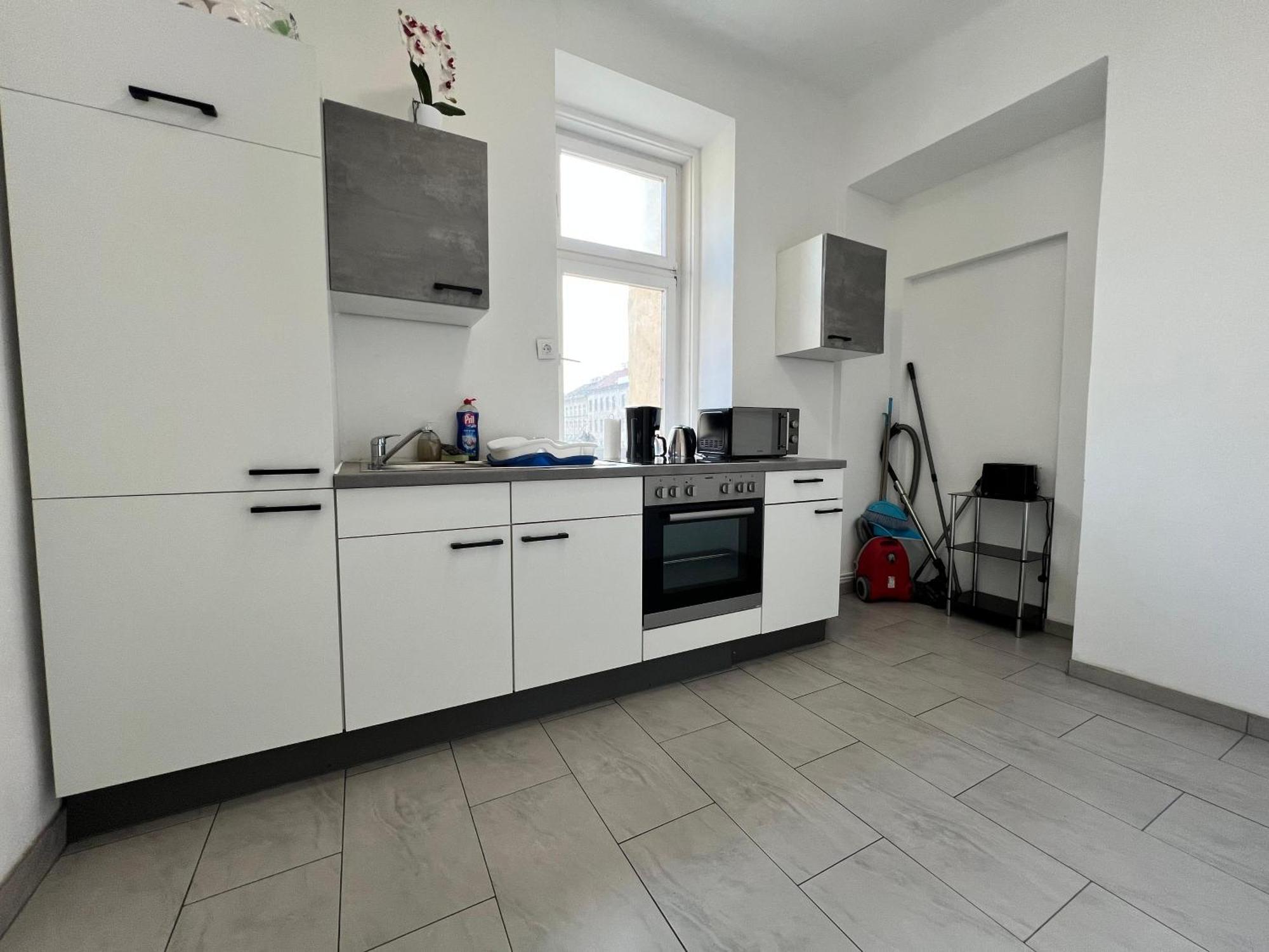 Apartment Cozy 4br Shared Apt.- Near U3/zippererstrasse