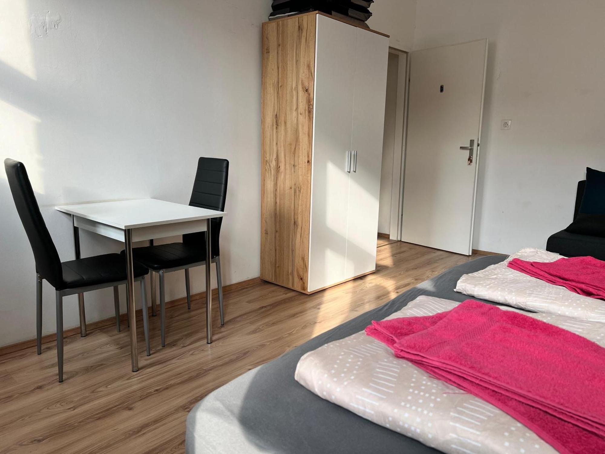Apartment Cozy 4br Shared Apt.- Near U3/zippererstrasse *