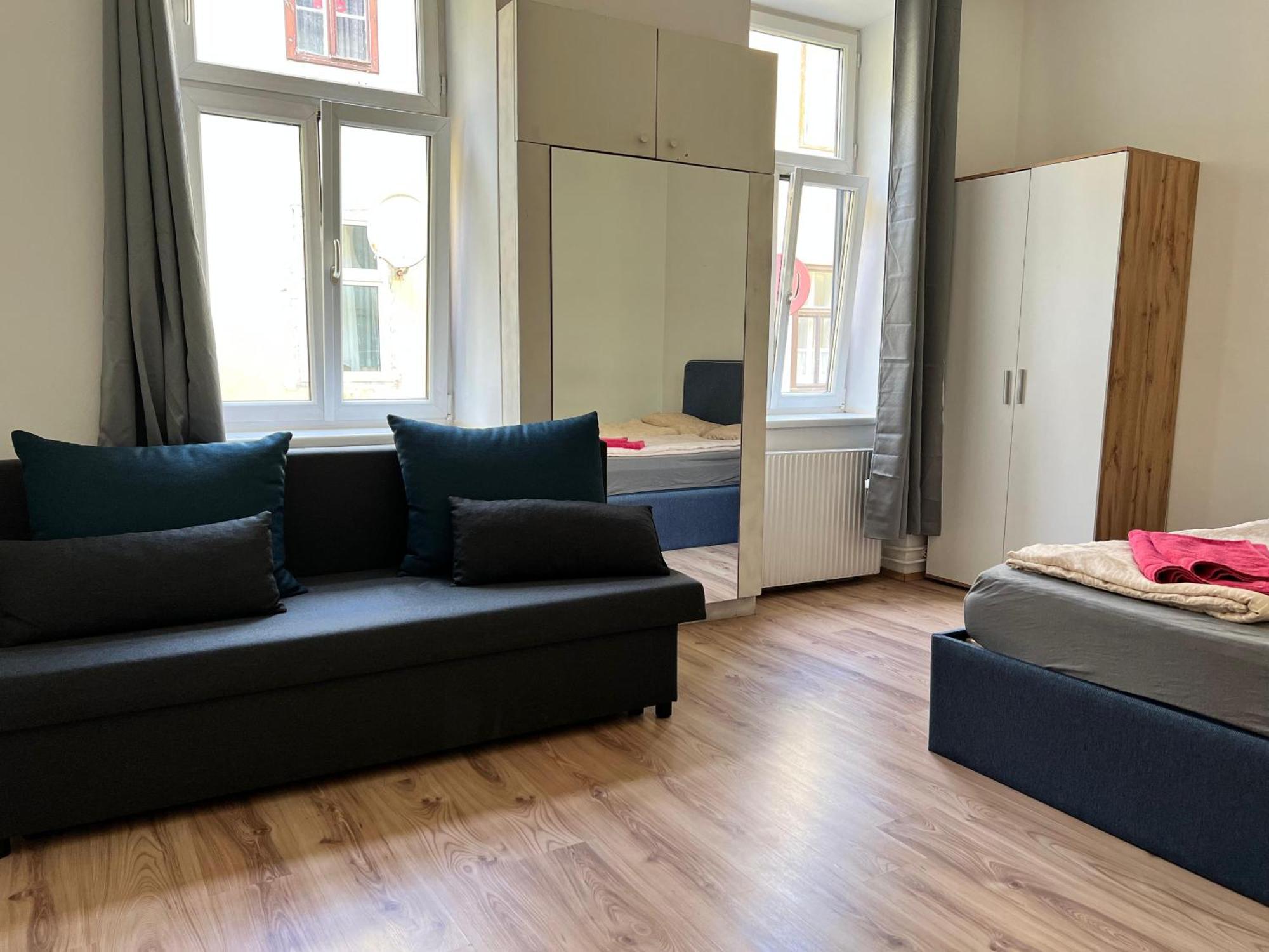 Apartment Cozy 4br Shared Apt.- Near U3/zippererstrasse