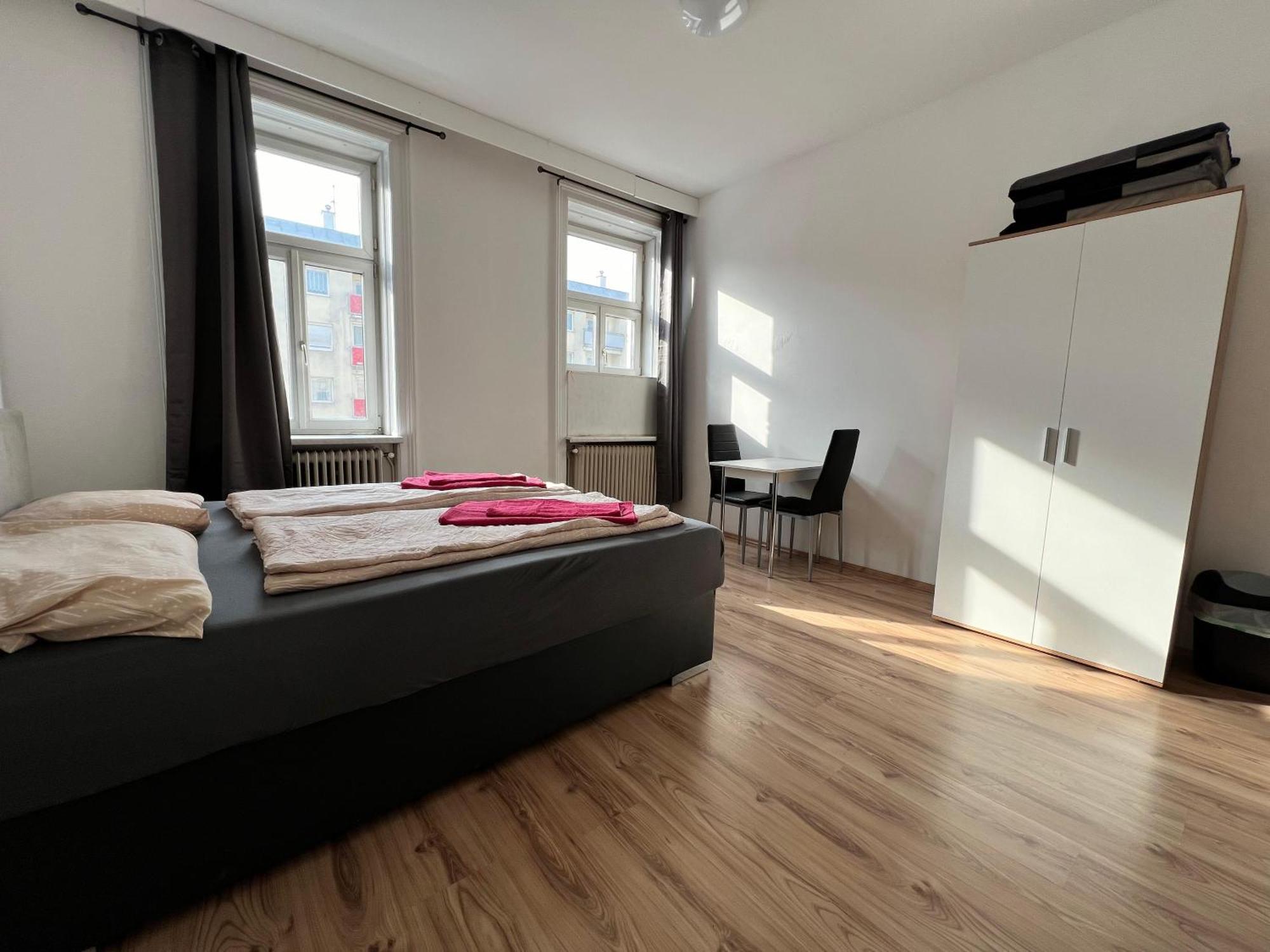Apartment Cozy 4br Shared Apt.- Near U3/zippererstrasse *