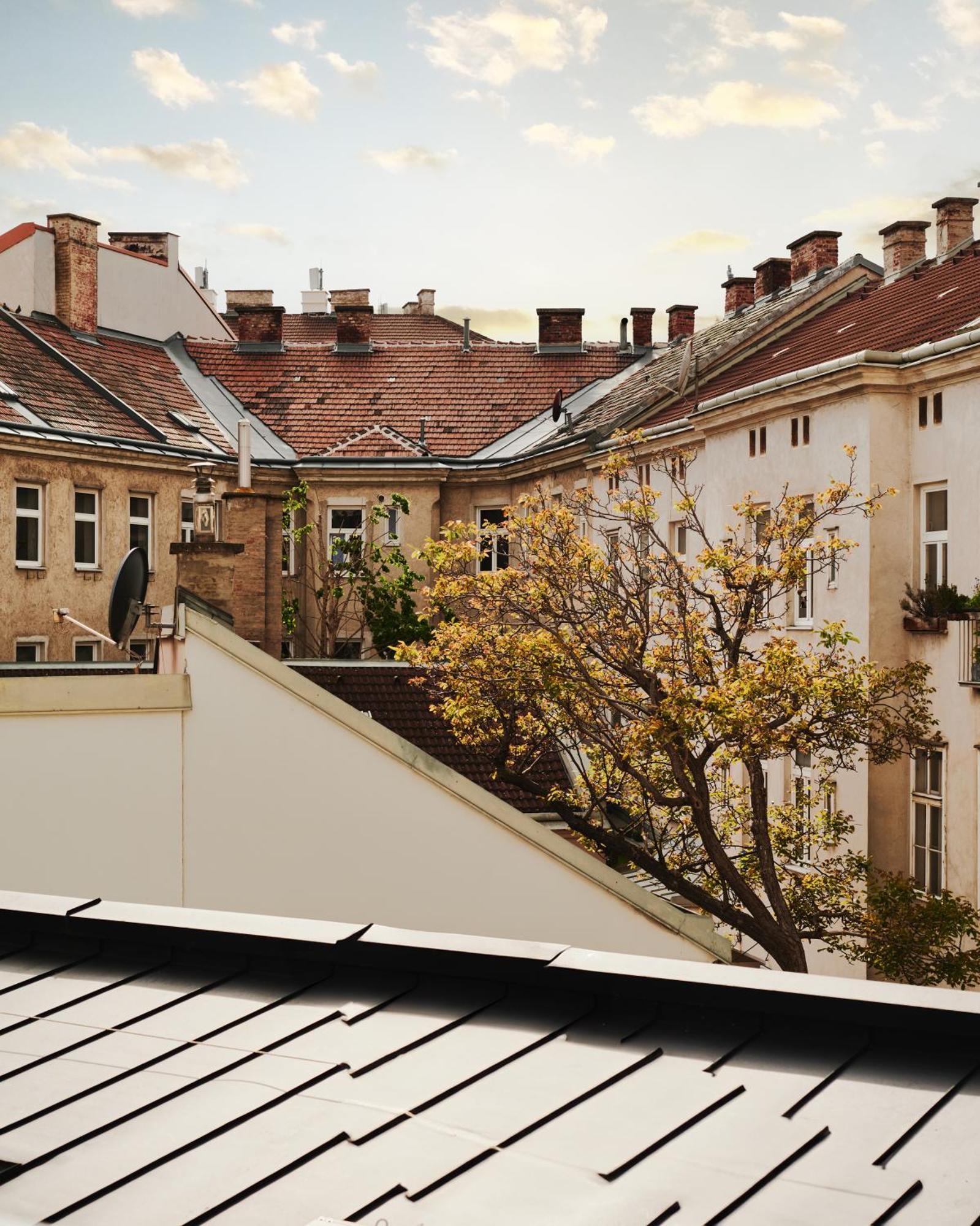 New Spacious Ultra-modern In Westbahnhof Vienna