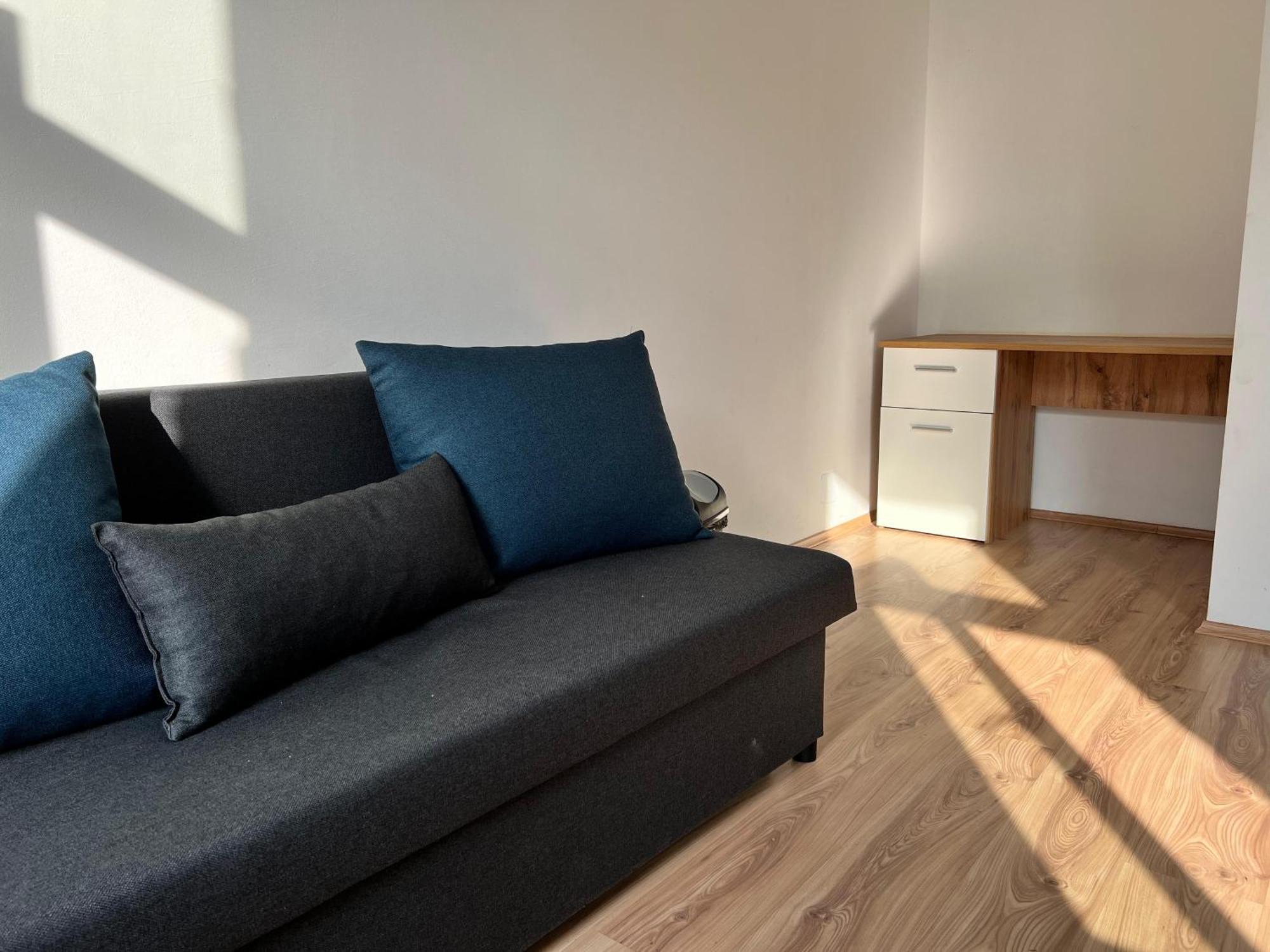 Cozy 4br Shared Apt.- Near U3/zippererstrasse Vienna