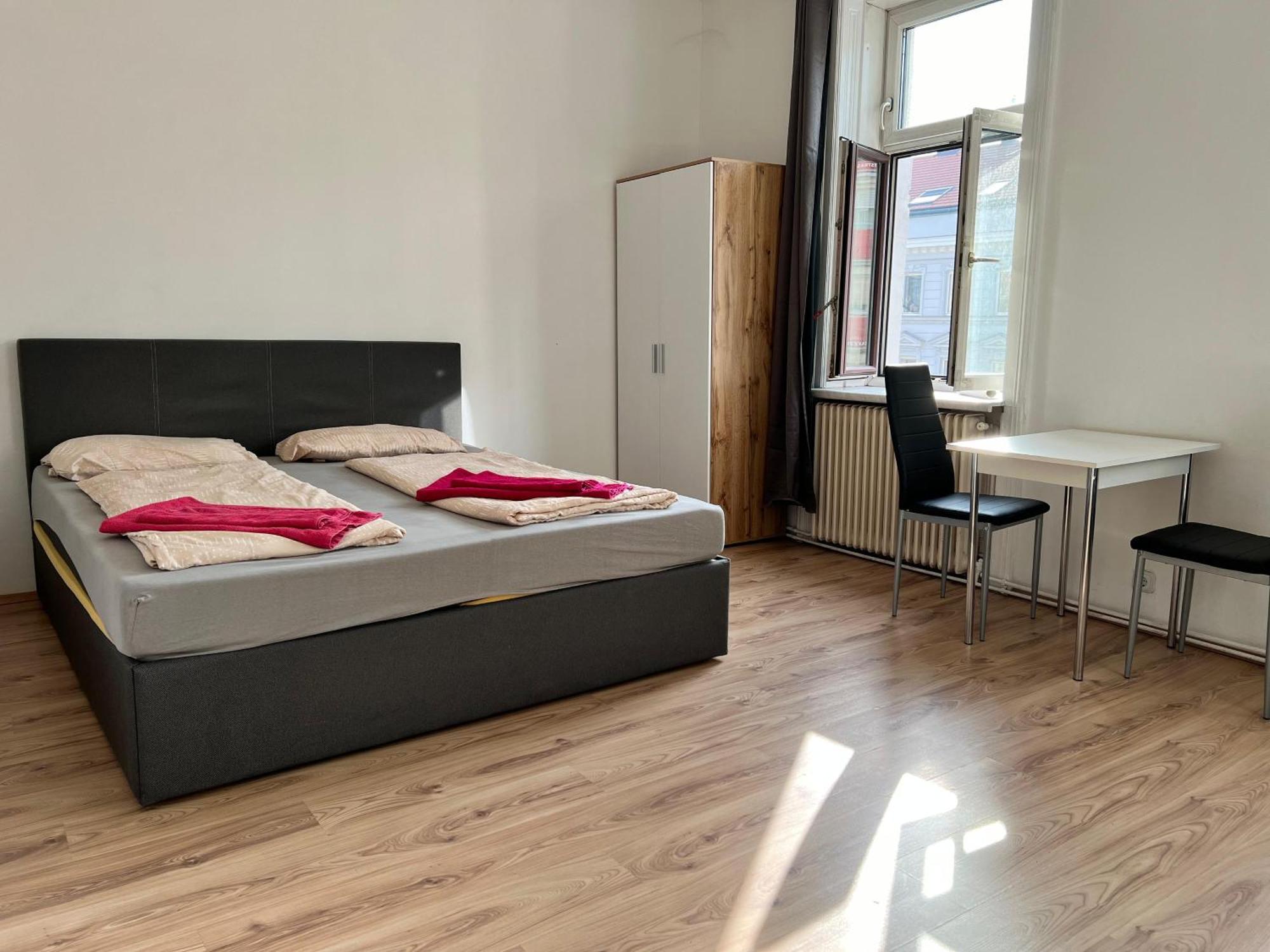 Apartment Cozy 4br Shared Apt.- Near U3/zippererstrasse