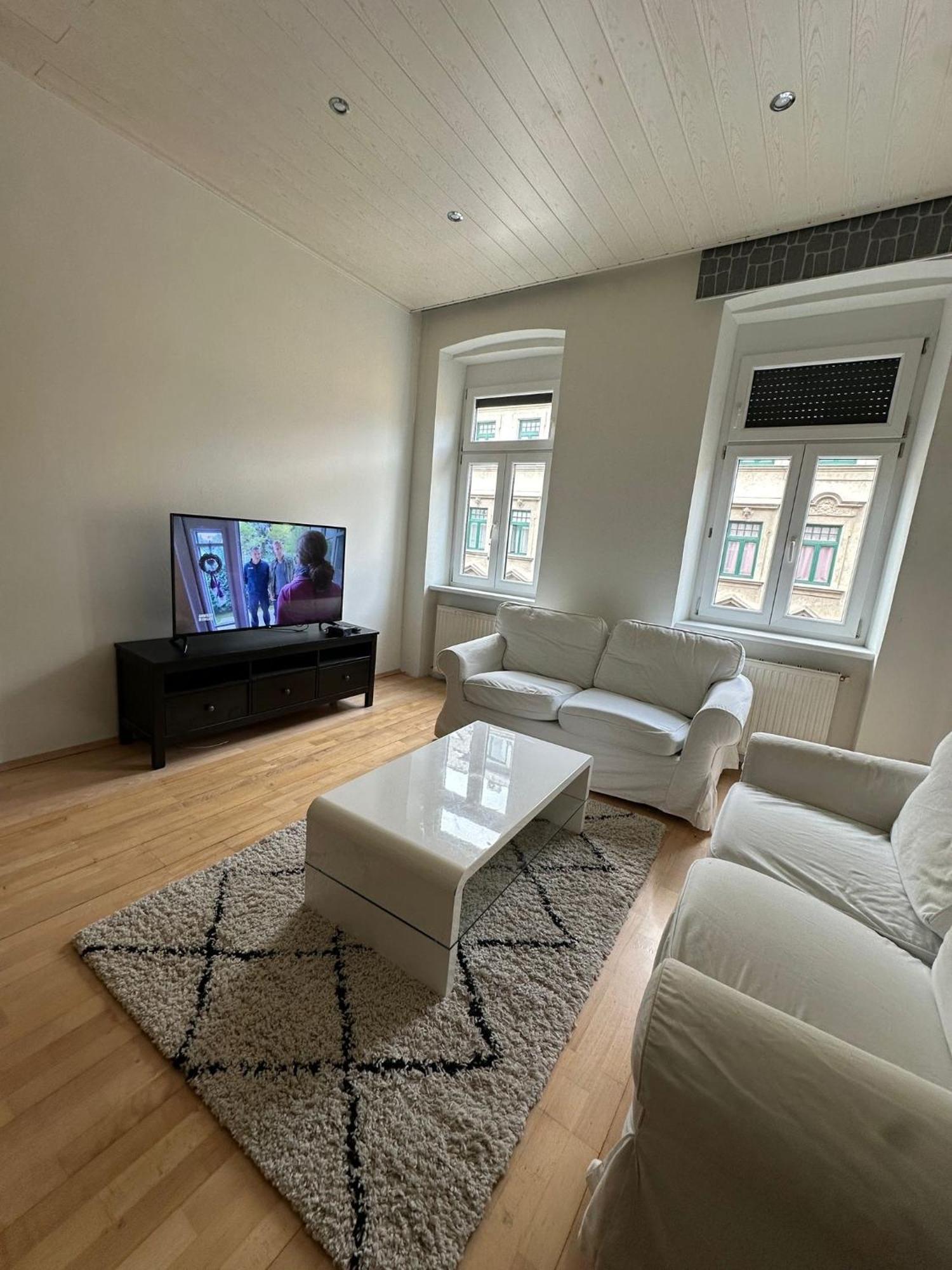 Apartment Stadthalle Charmante Wien