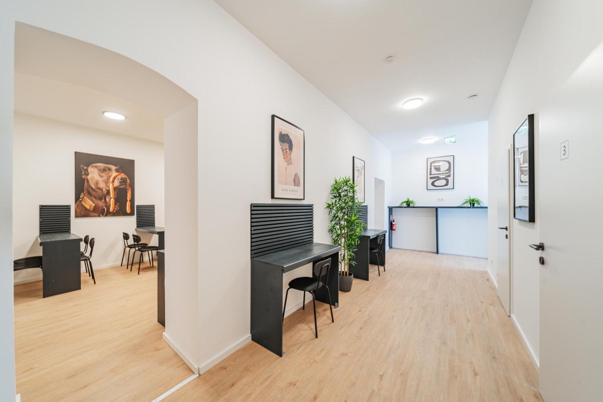 Hostel Chic By Home2 *