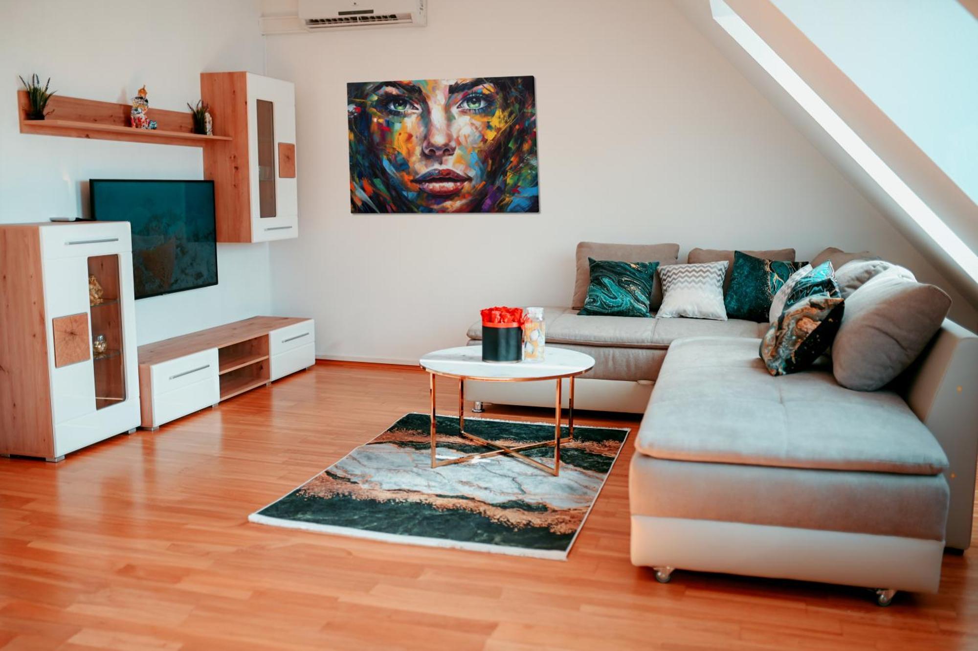 Apartment Deluxe *