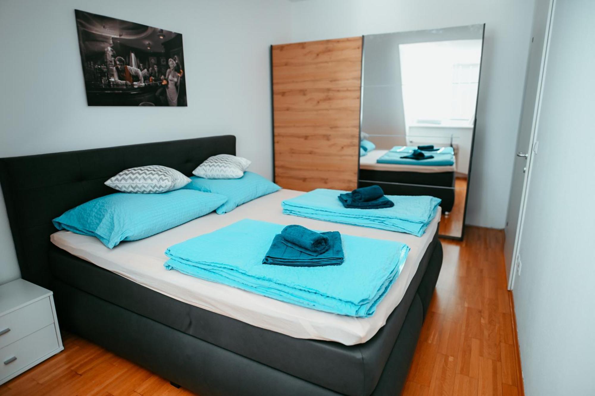 Apartment Deluxe *