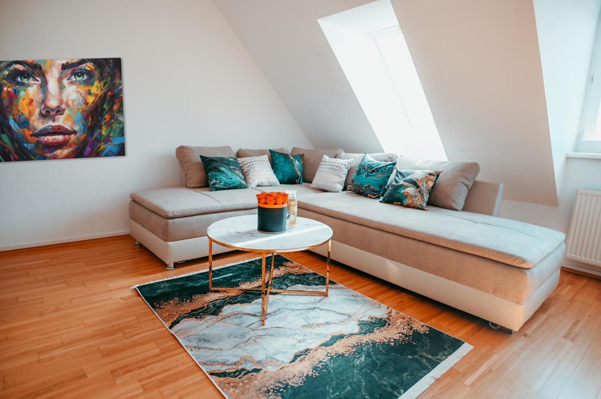 Apartment Deluxe *