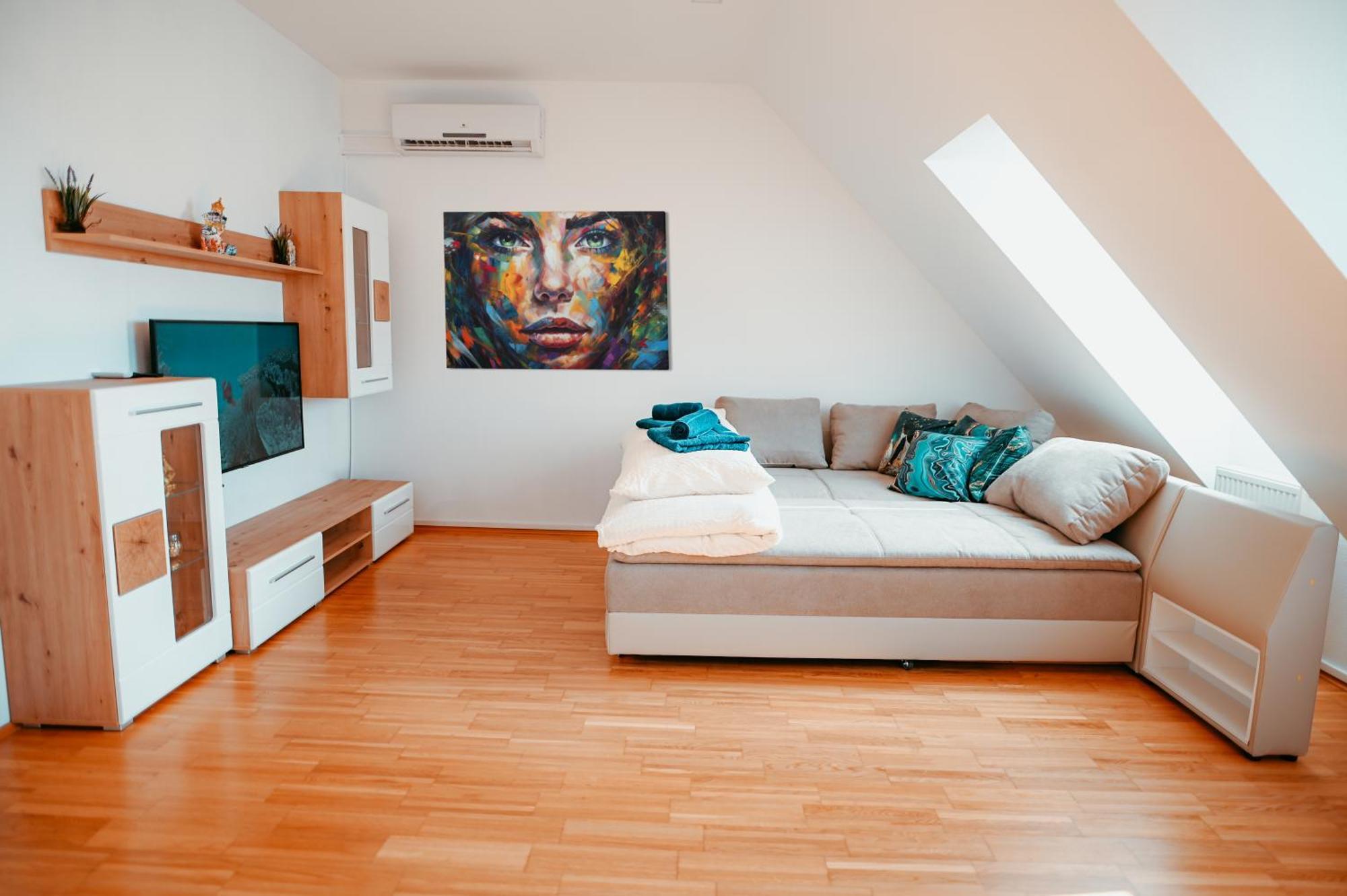 Apartment Deluxe *
