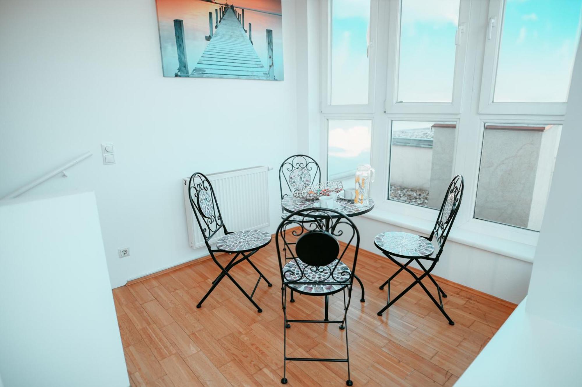 Apartment Deluxe *