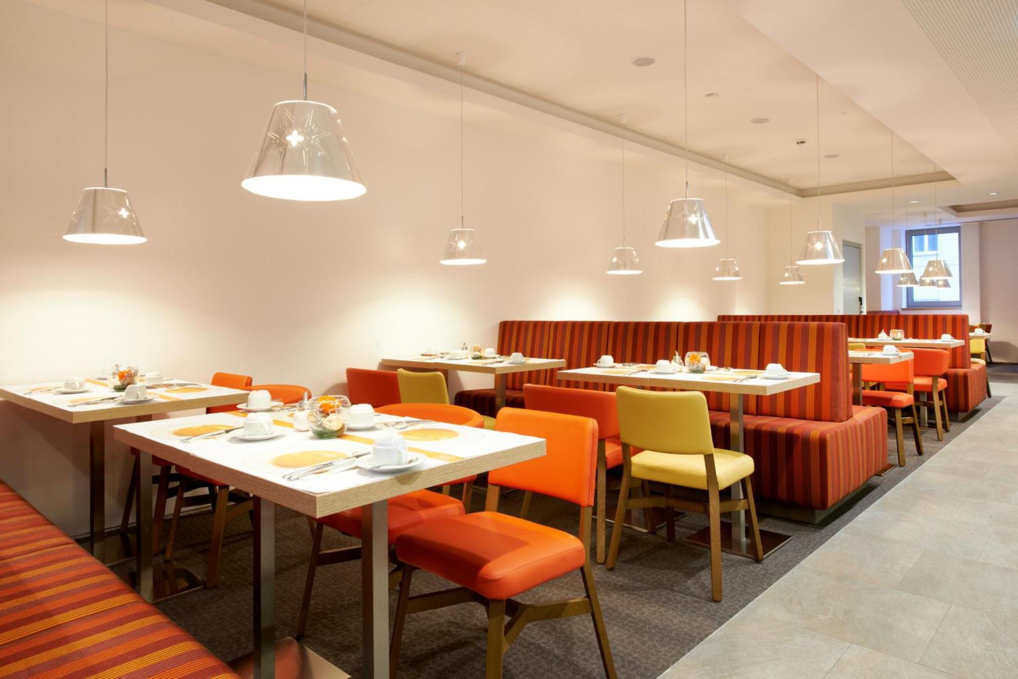 Simm's - Cityhotel Next To Metro U3 4*